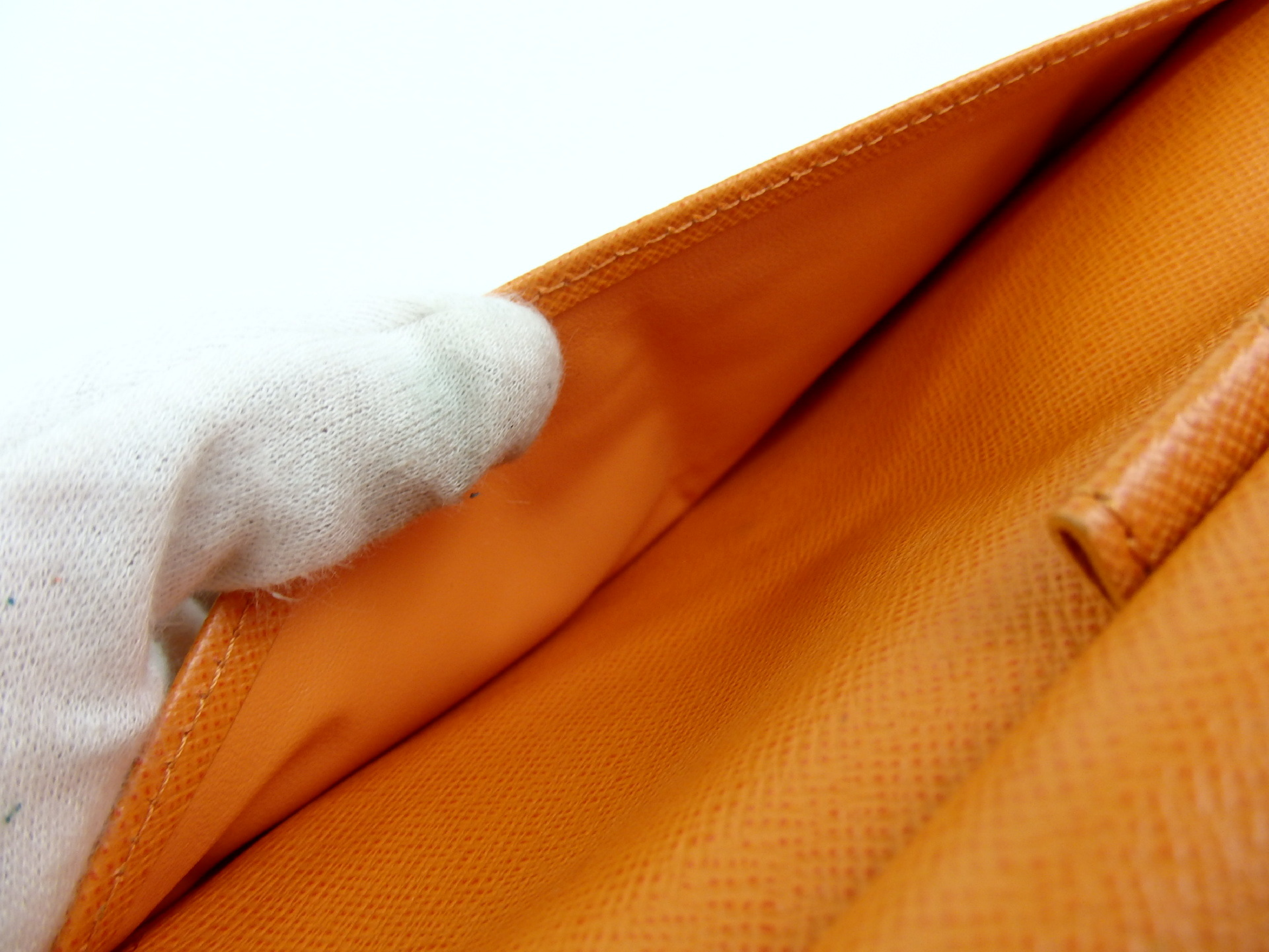 Epi Portefeuille Tresor International Wallet — view 10