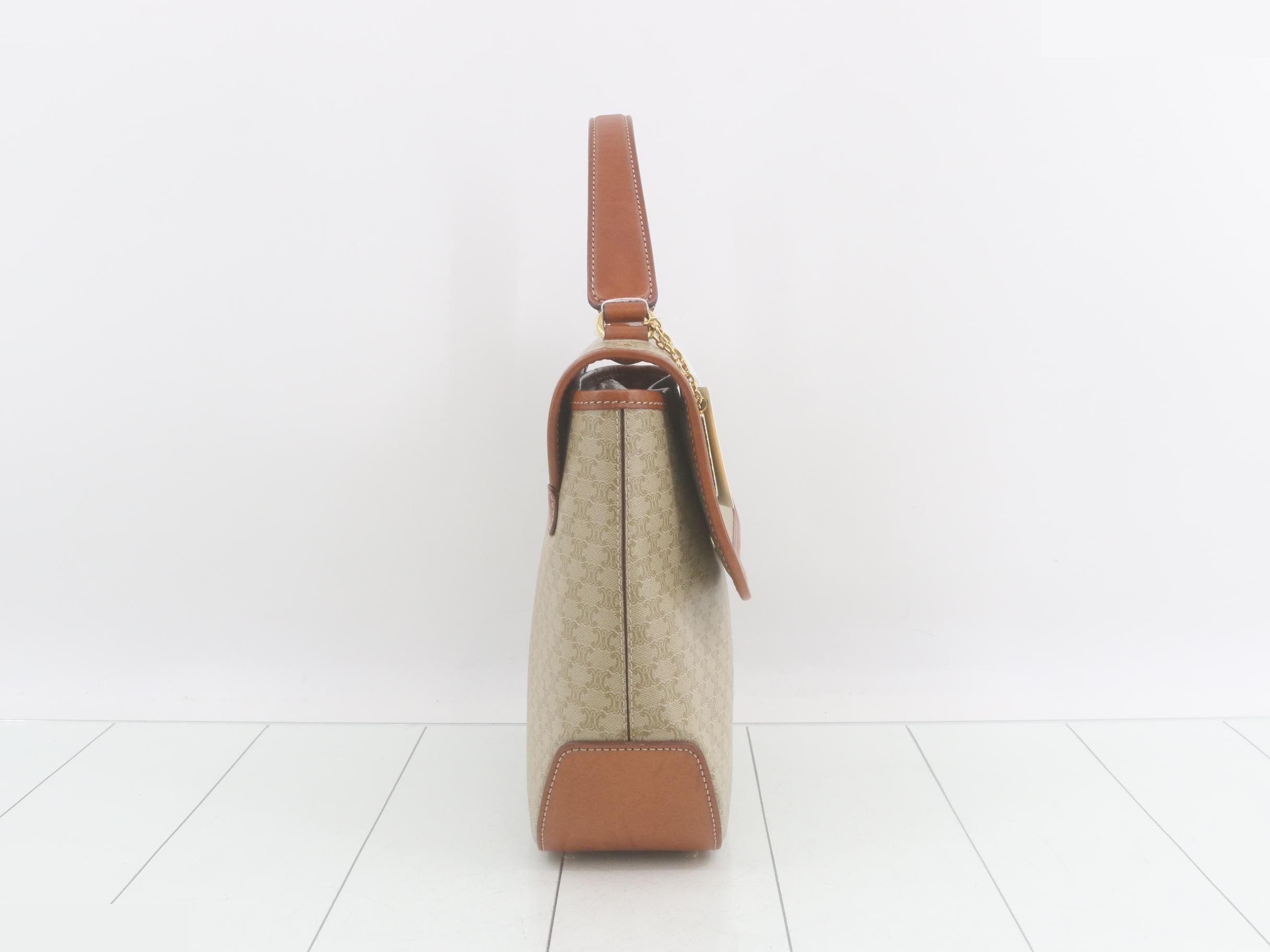 handbag — view 4