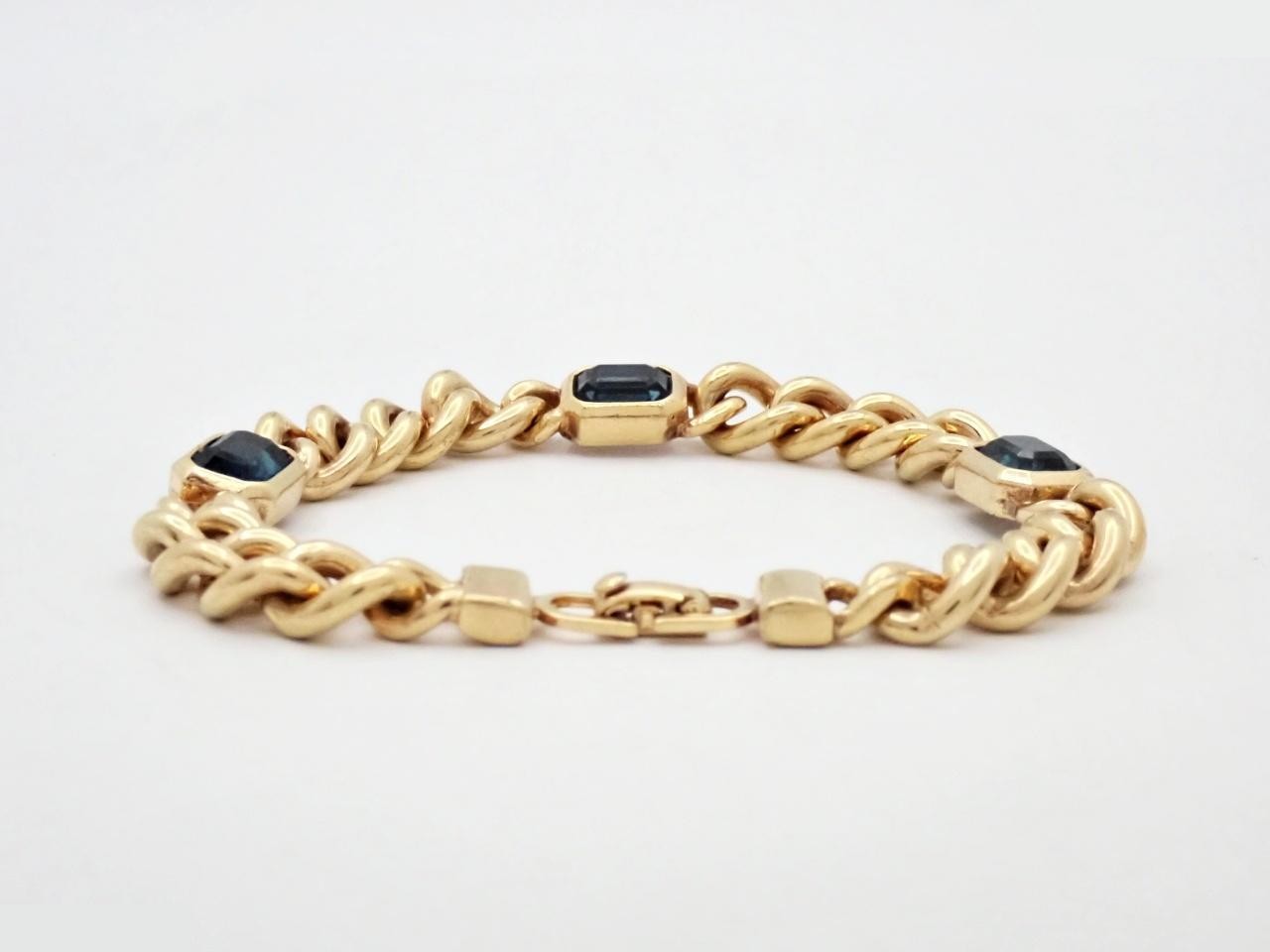 Other items: Precious metal bracelets and bangles (metal), wrist circumference approximately 17cm. — view 2
