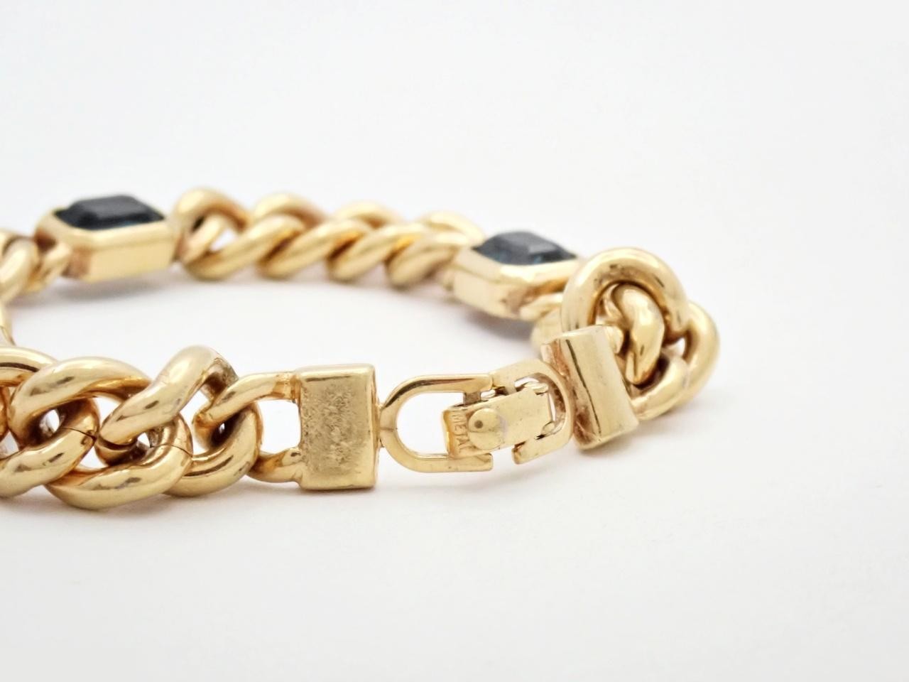 Other items: Precious metal bracelets and bangles (metal), wrist circumference approximately 17cm. — view 3