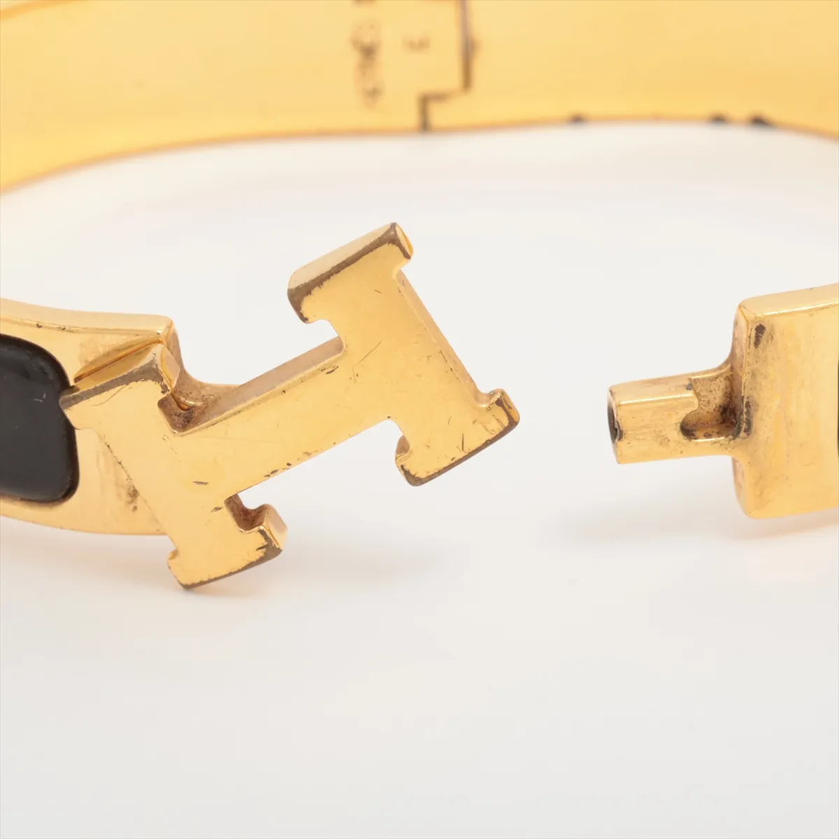 Click H Fan Bangle, GP Gold x Black. Shows — view 5