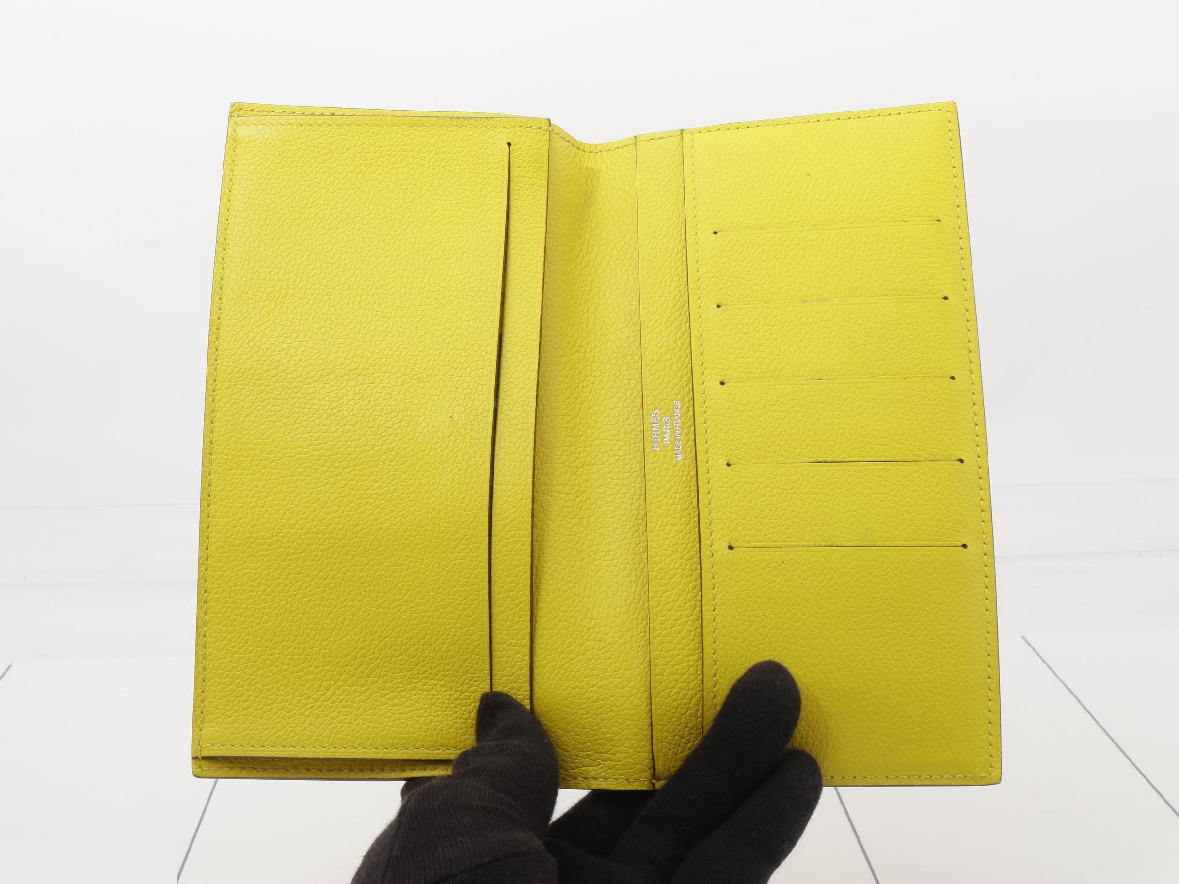 wallet, D stamp — view 4