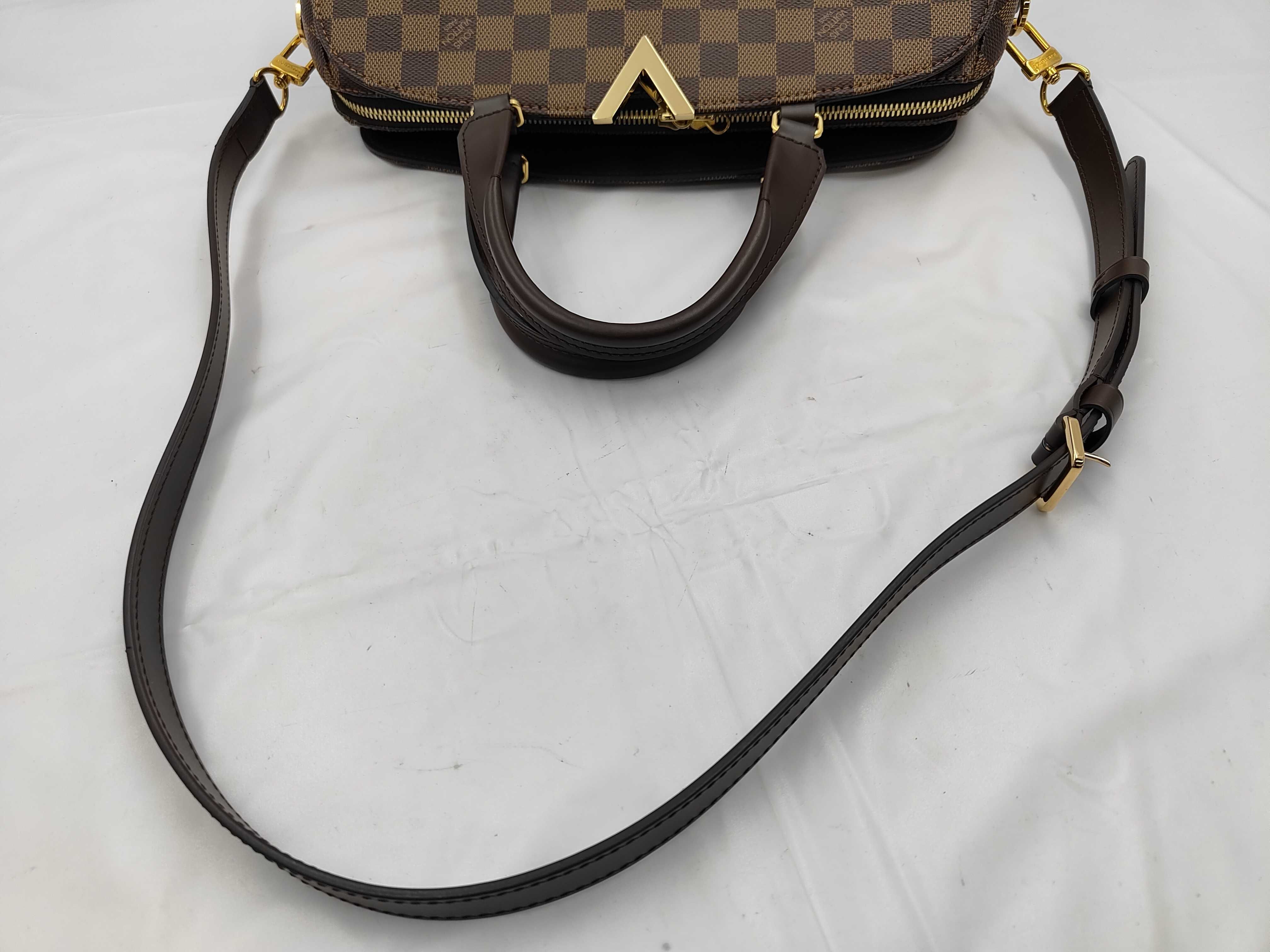 N41505 Kensington Bowling Shoulder Bag — view 3