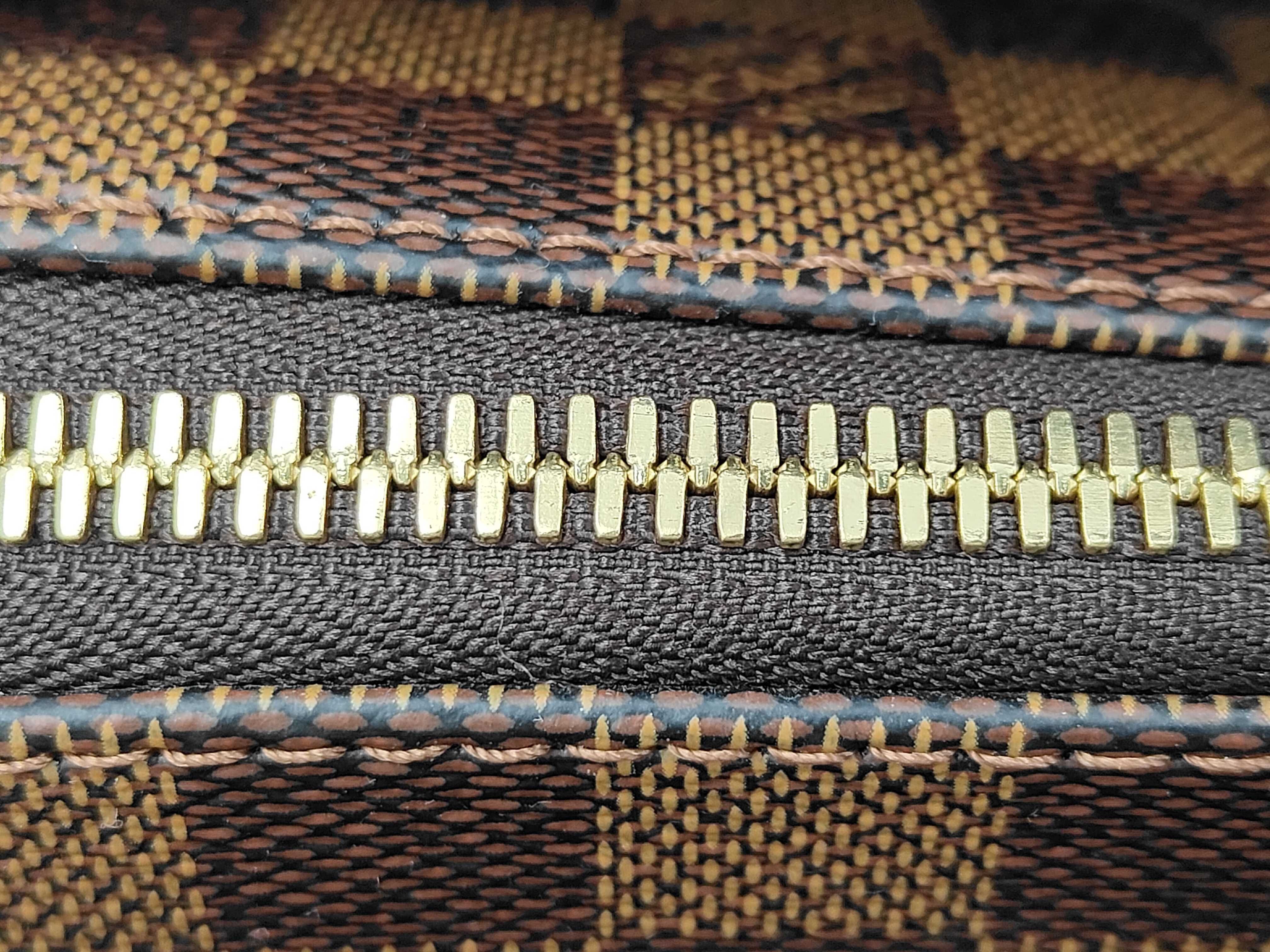 N41505 Kensington Bowling Shoulder Bag — view 7