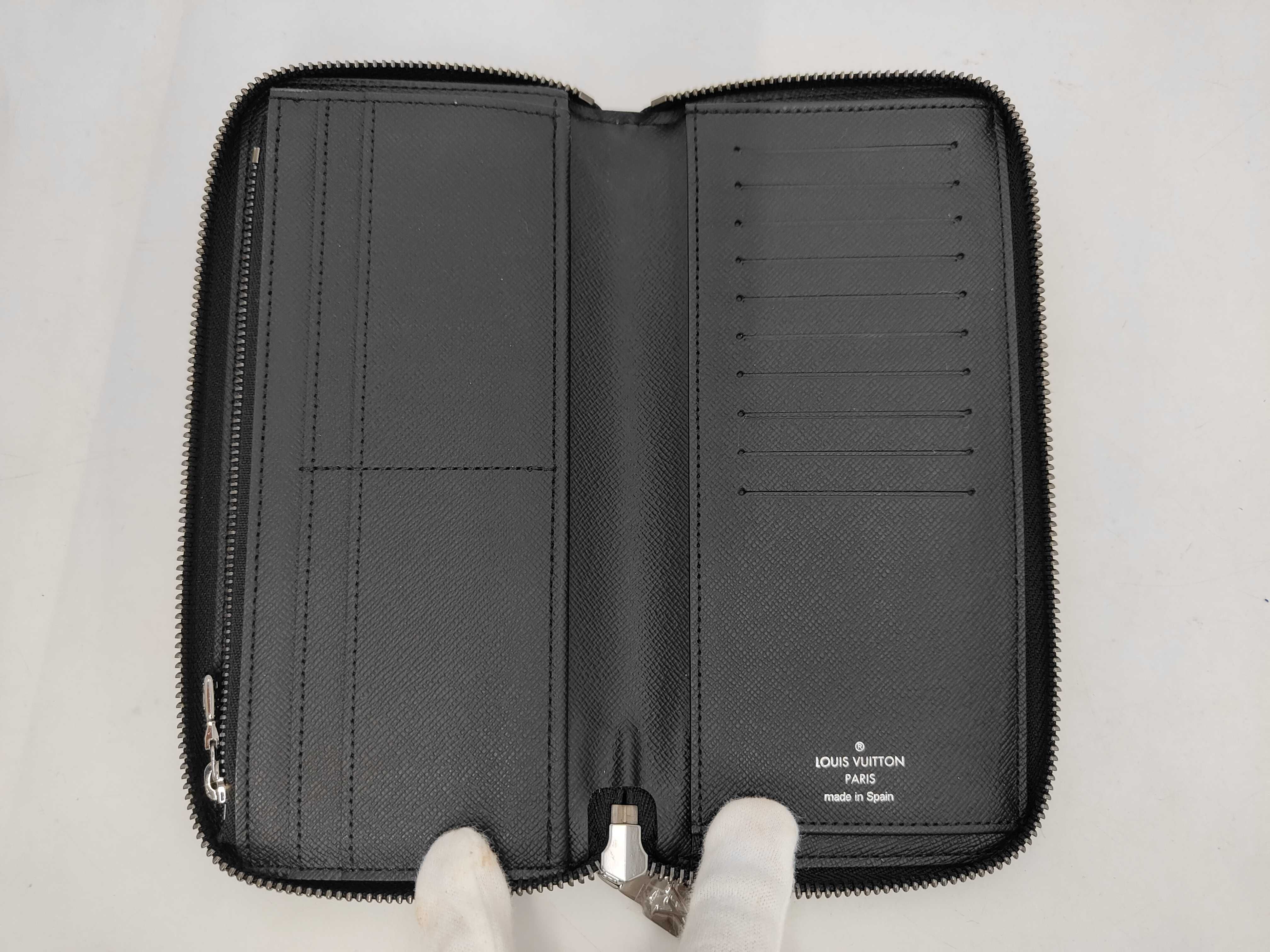 Monogram Graffiti LV Monogram Eclipse Zippy Wallet Vertical M62295 Round Zip Wallet RFID Detectable Wallet — view 4