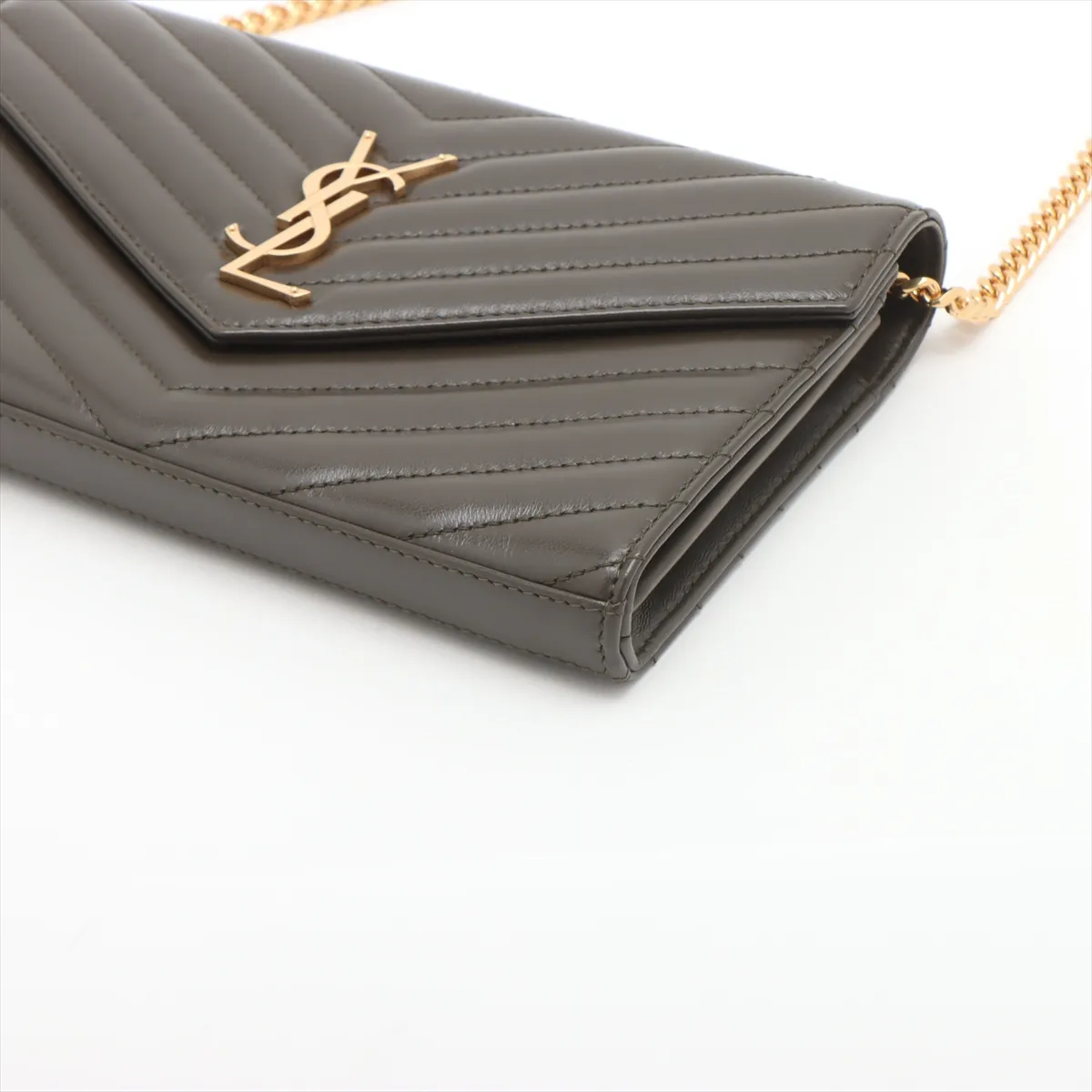 Cassandra Leather Chain Wallet Khaki 377828 — view 3