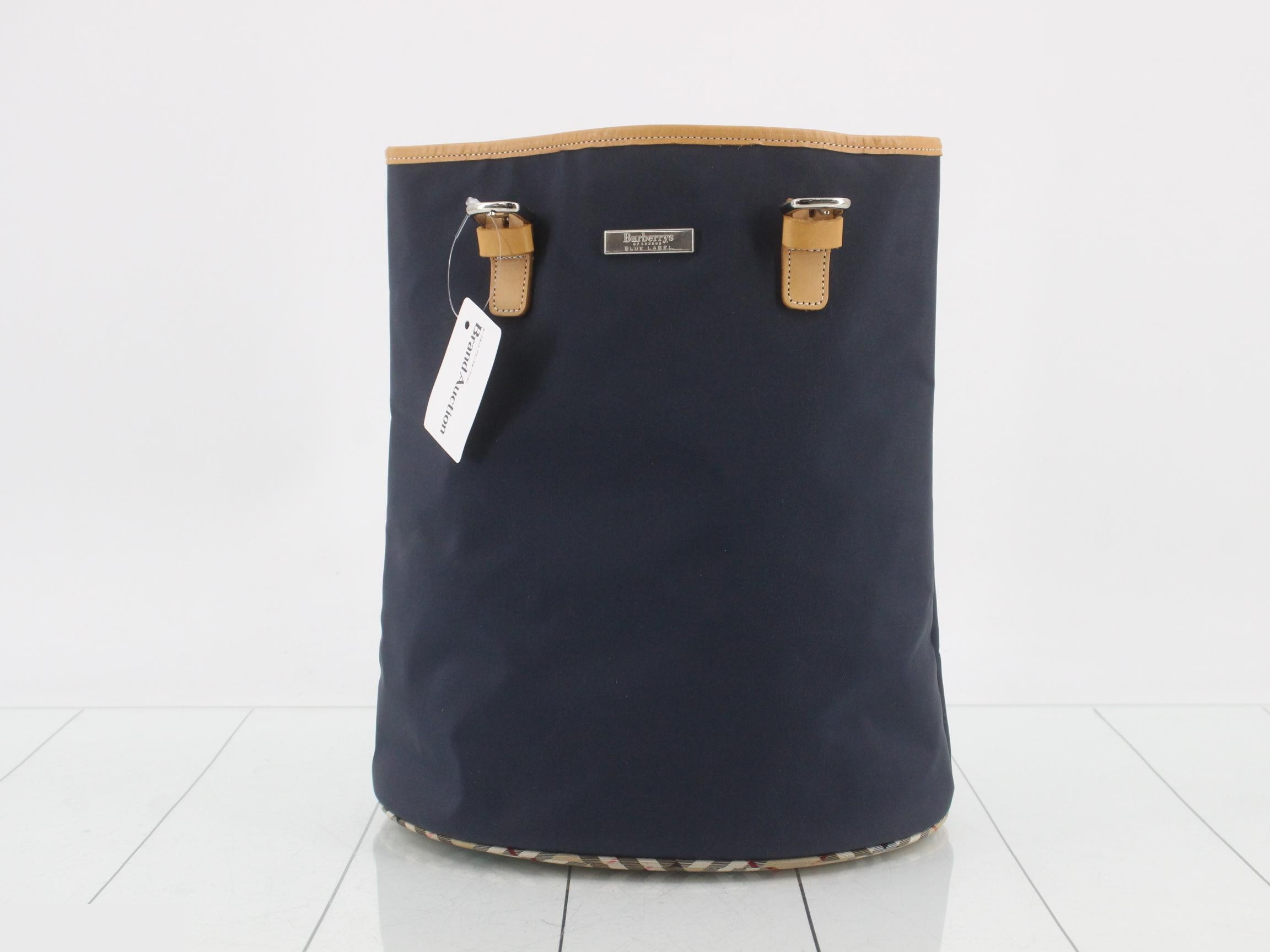Other lines: Bags and tote bags