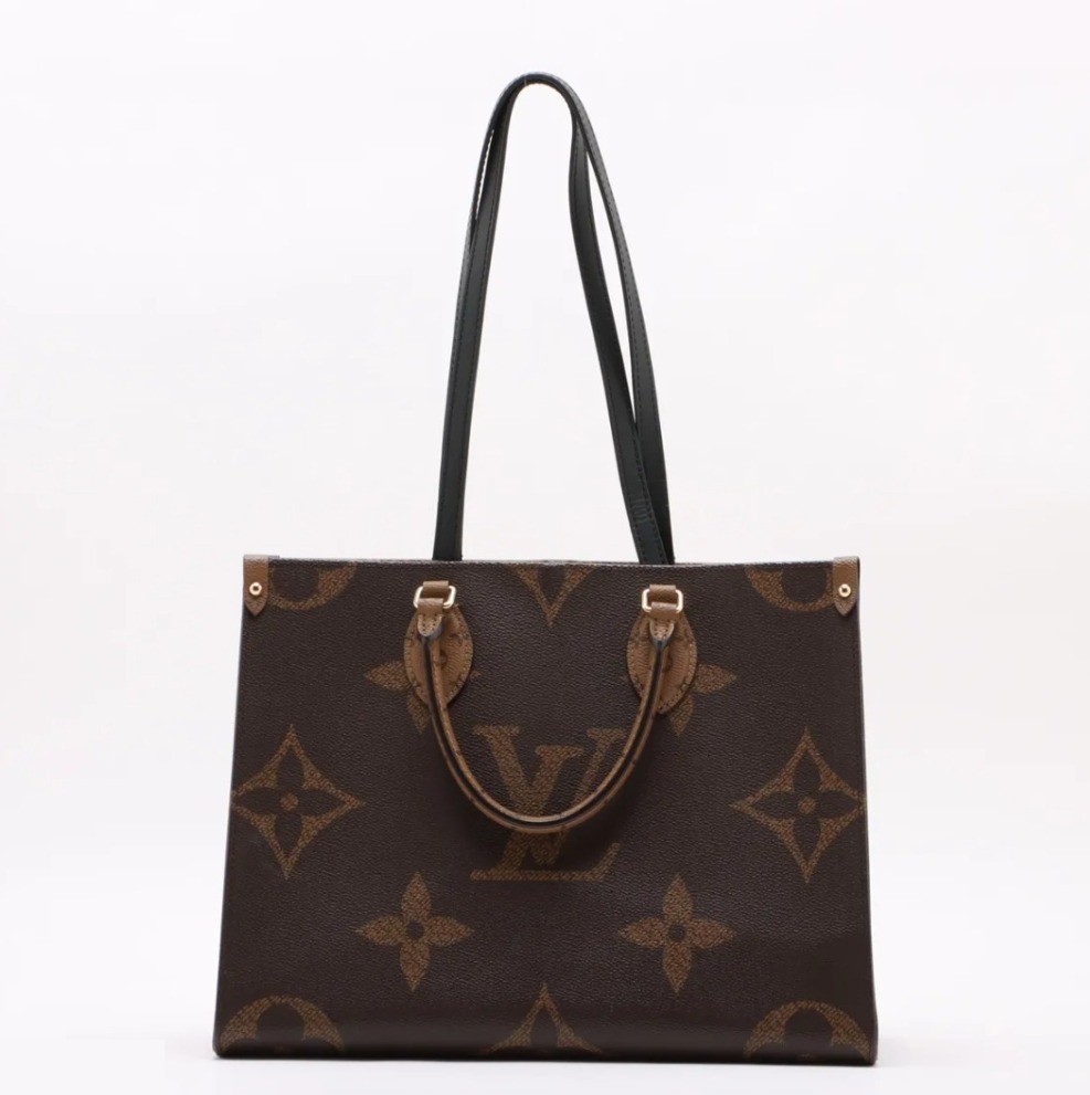 Unused, with box, Giant Monogram Reverse OnTheGo MM