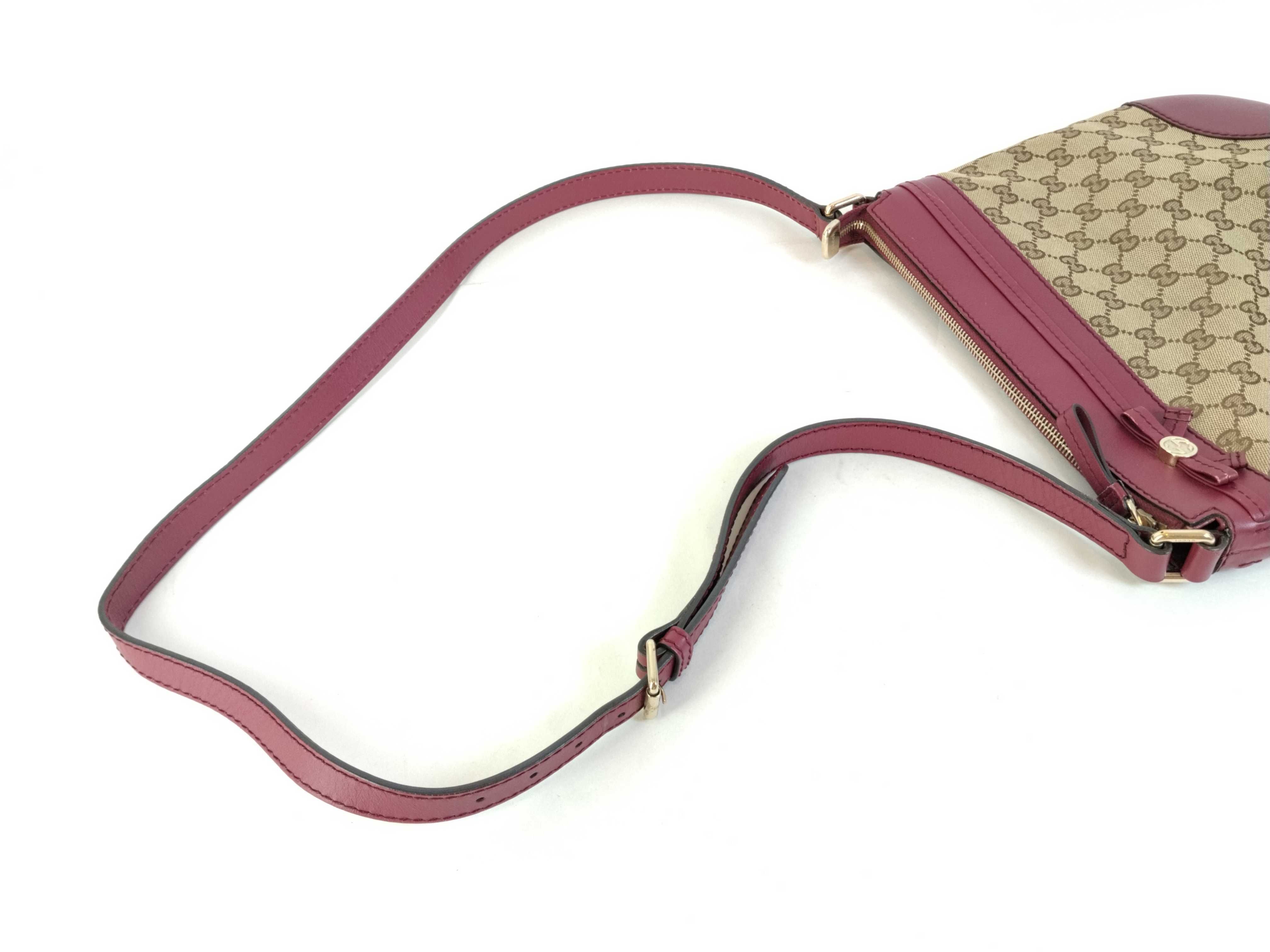GG Canvas Shoulder Bag — view 3