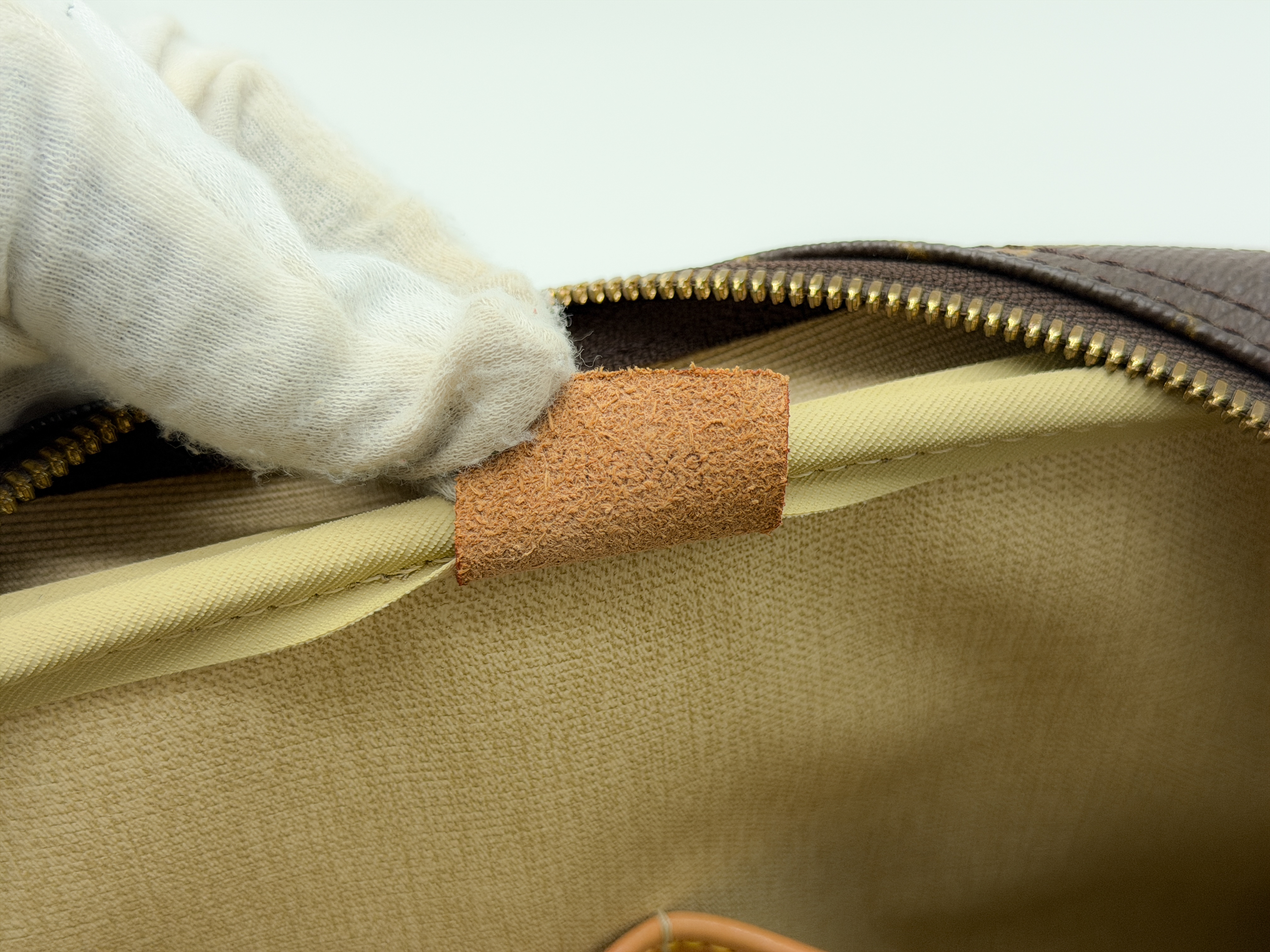 Monogram M47270 Deauville VI0963 Handbag — view 15