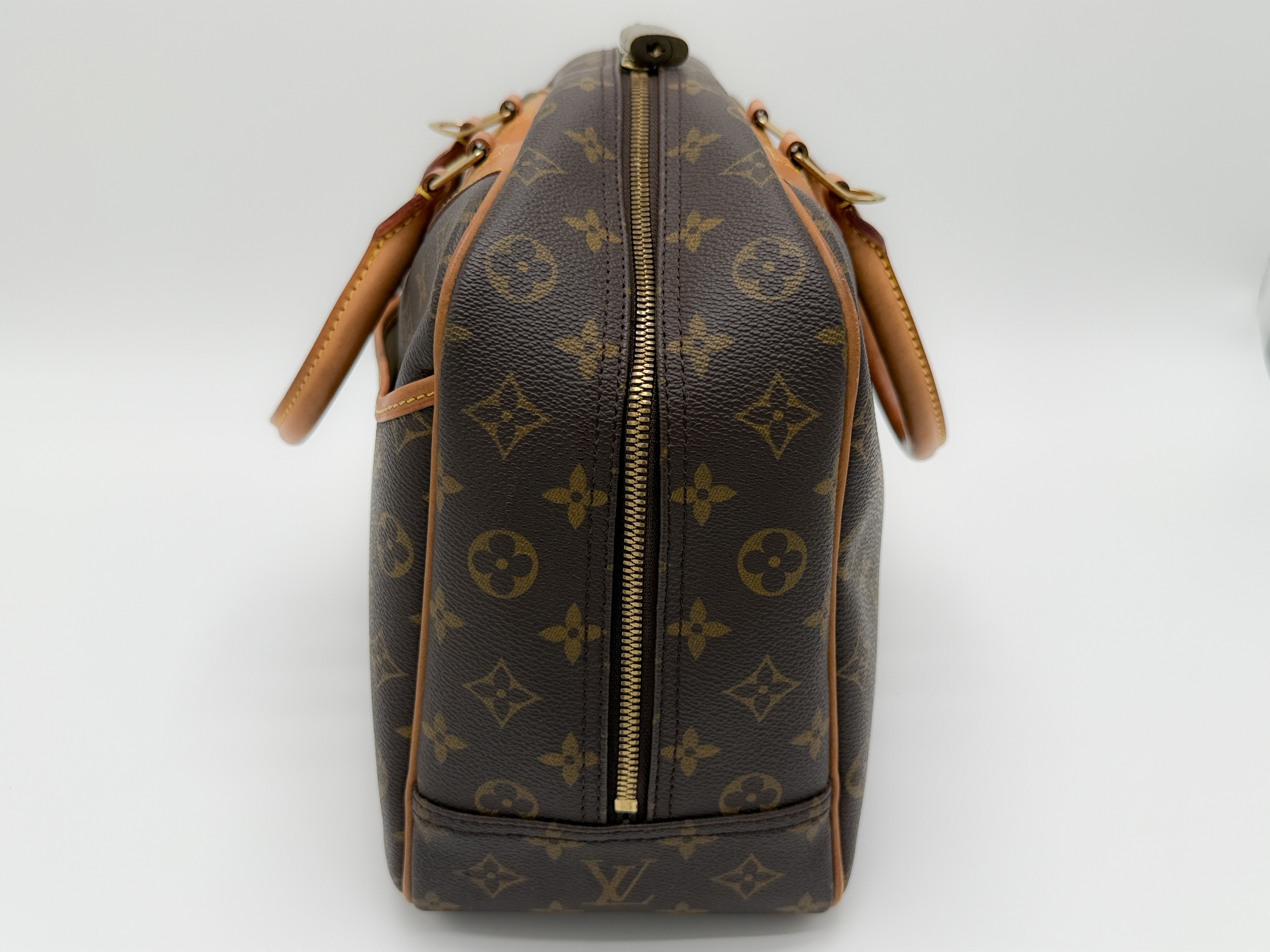 Monogram M47270 Deauville VI0963 Handbag — view 6