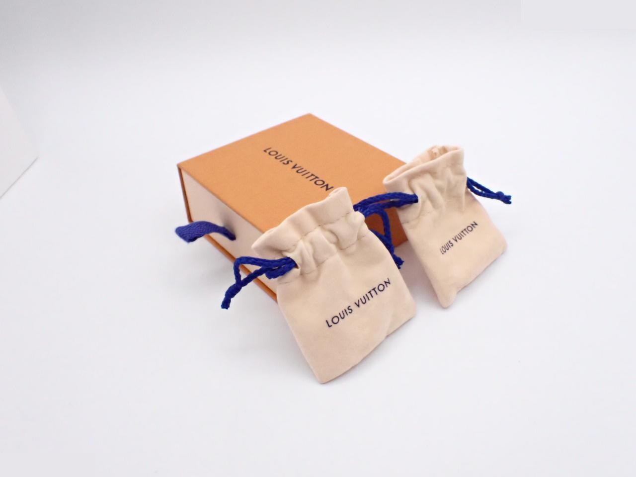 V for Louis Vuitton Pearl M02408 Earrings with Box — view 4