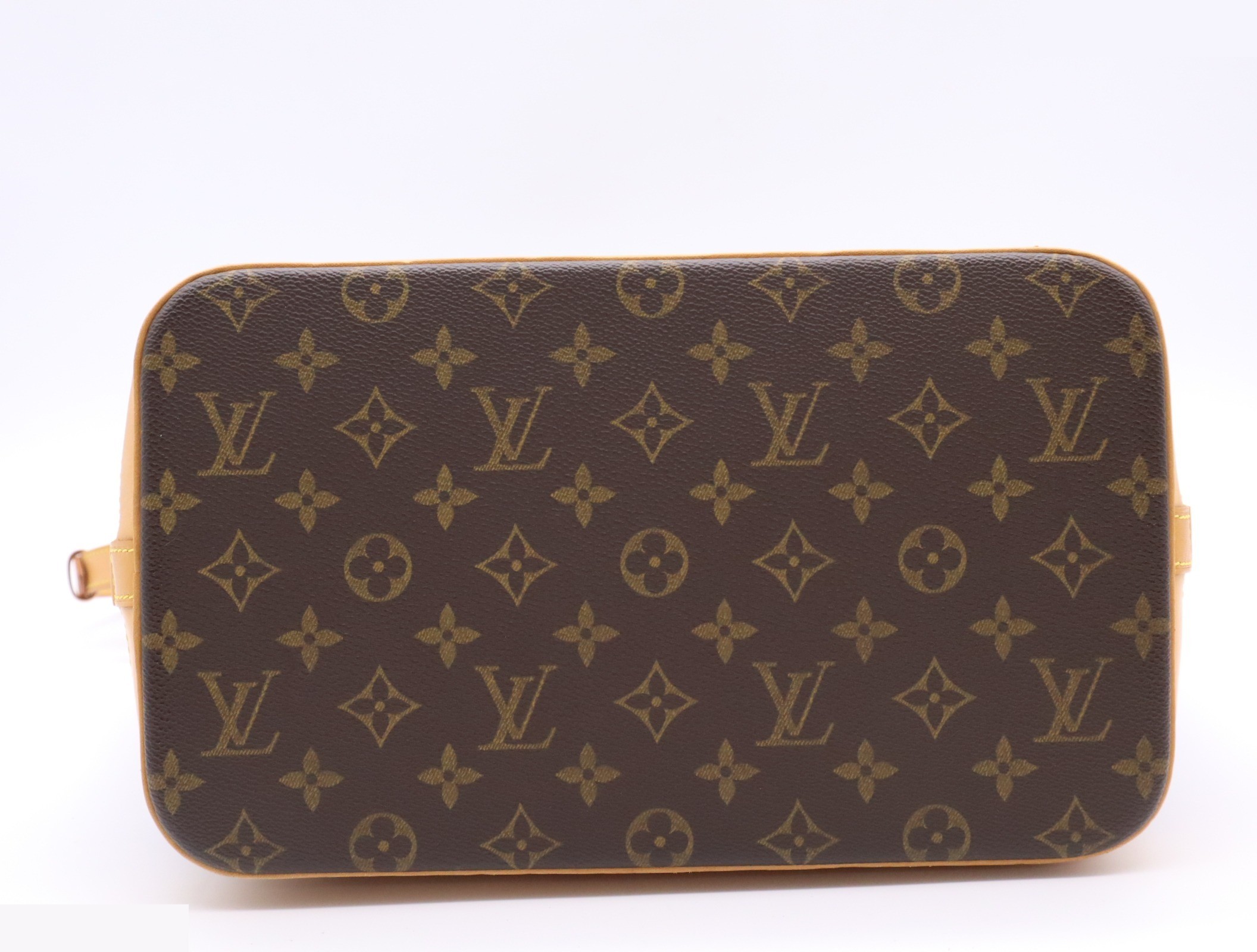 Amfar Three with pouch — view 4