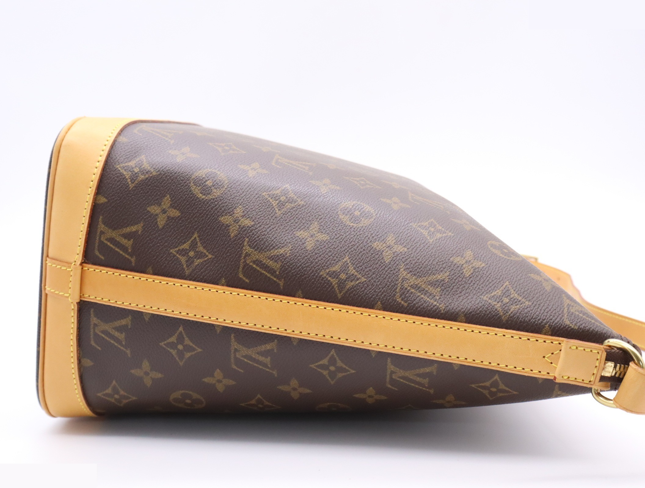 Amfar Three with pouch — view 5