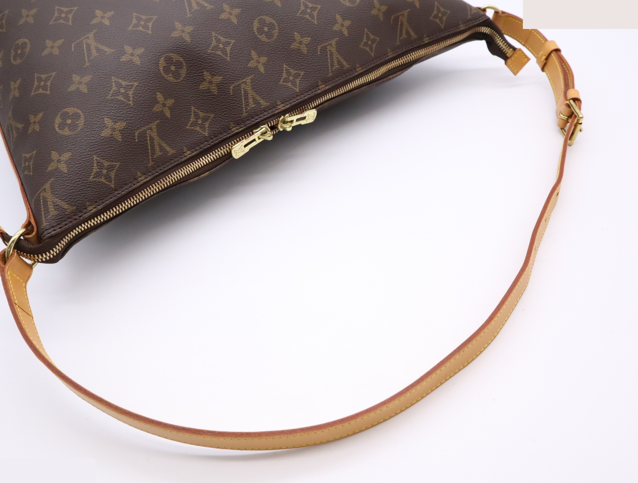 Amfar Three with pouch — view 6