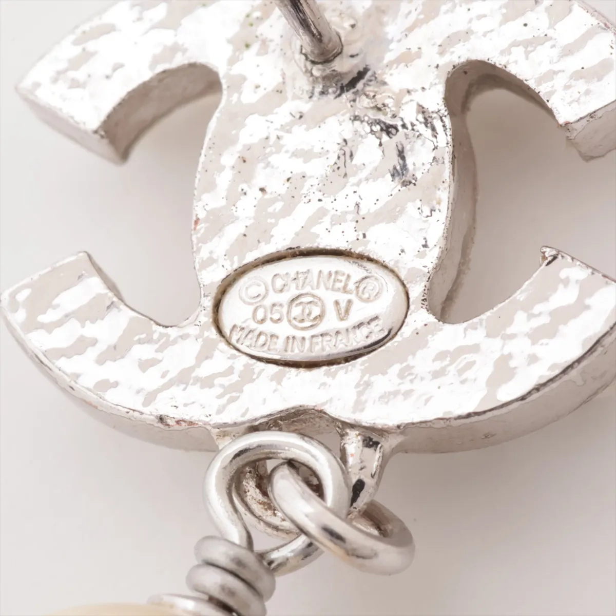 Cocomark 05V Earrings (for both ears) GP x Fake Pearl Silver — view 5