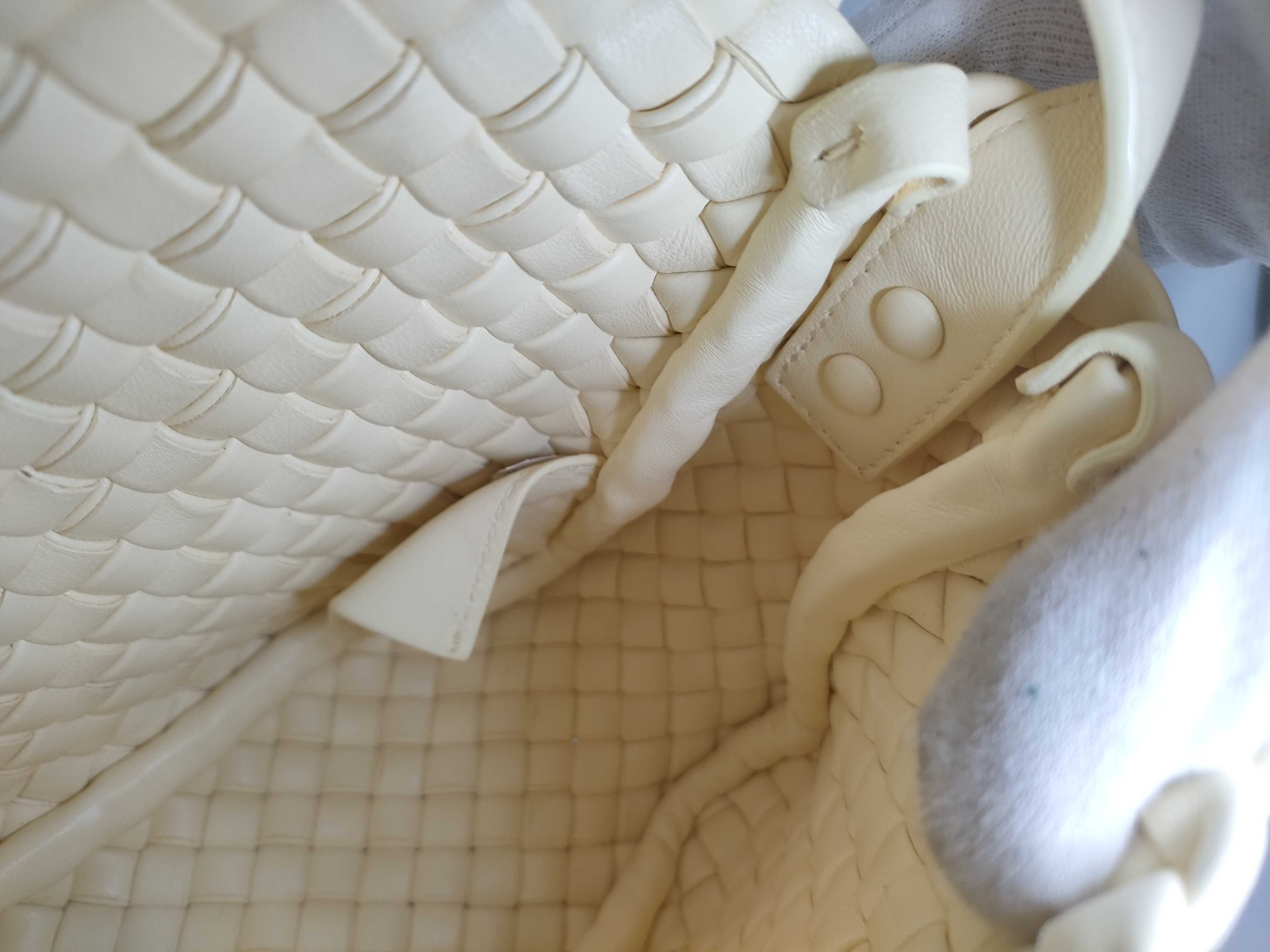 Cobble Shoulder Bag — view 10