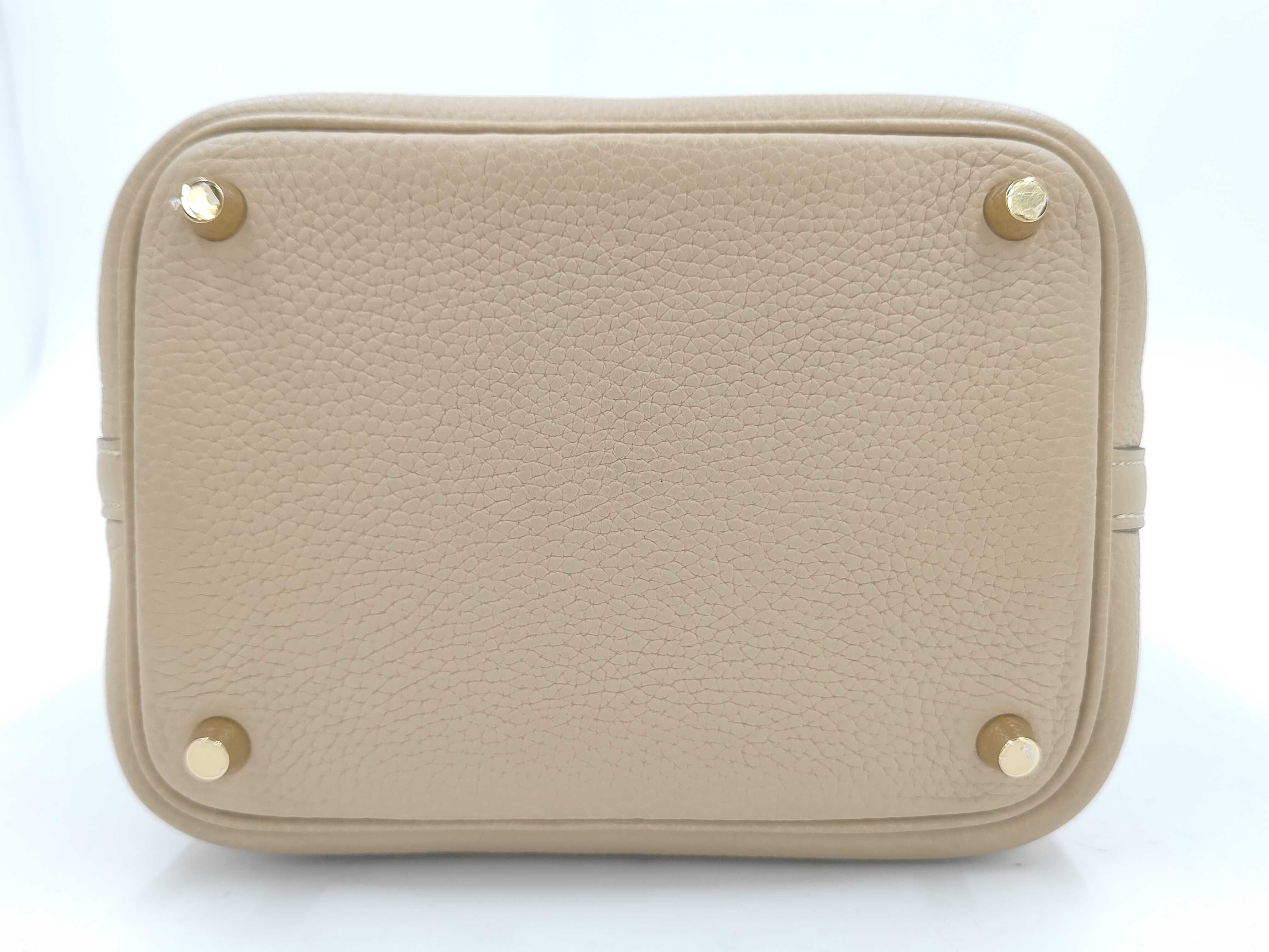 Picotin Lock PM (U stamp) Taurillon Clemence leather, Poussière leather, gold hardware handbag — view 3