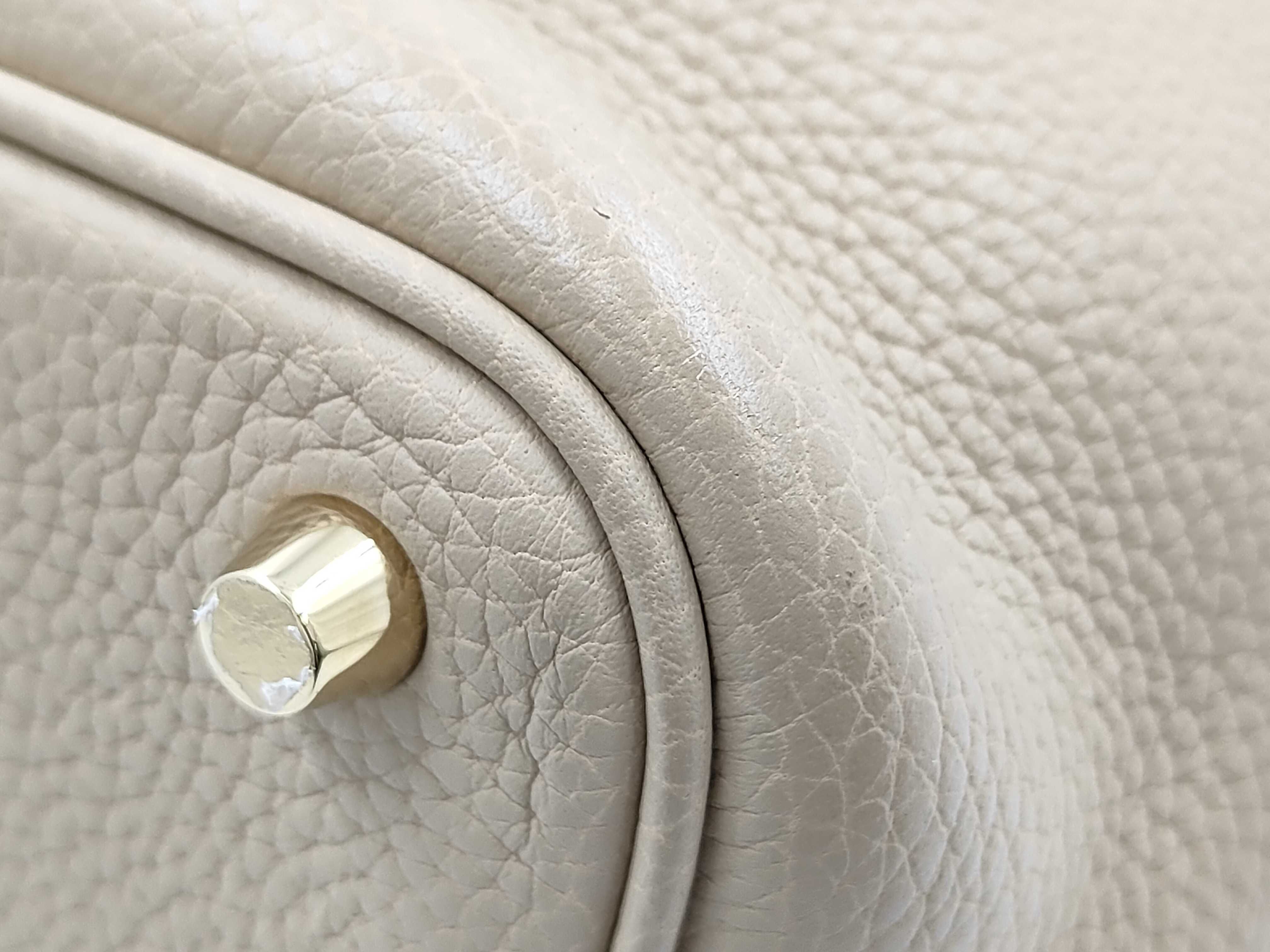 Picotin Lock PM (U stamp) Taurillon Clemence leather, Poussière leather, gold hardware handbag — view 4