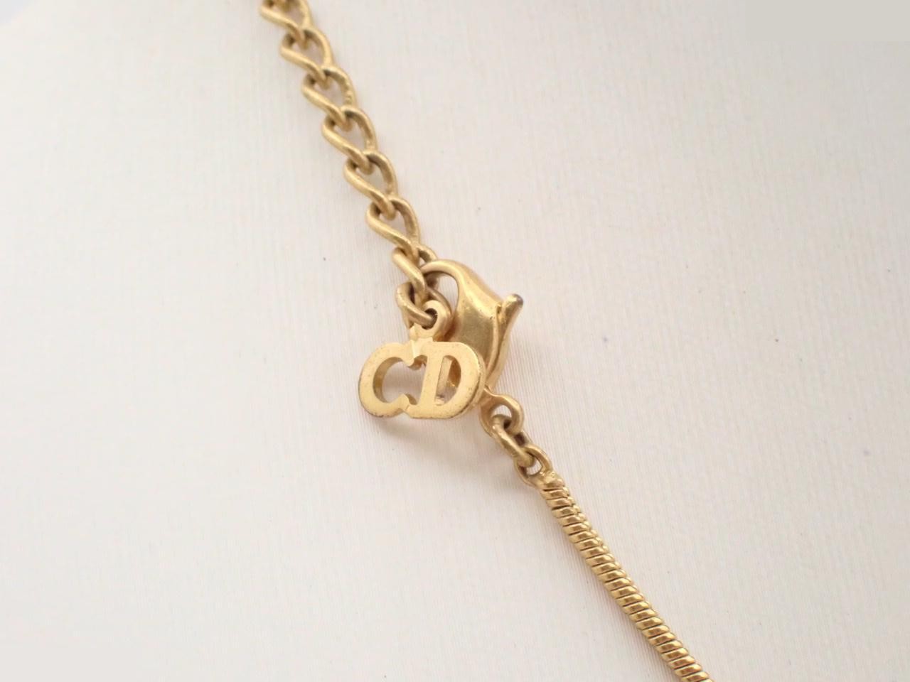 Other lines: Precious metals, necklaces, pendants — view 2