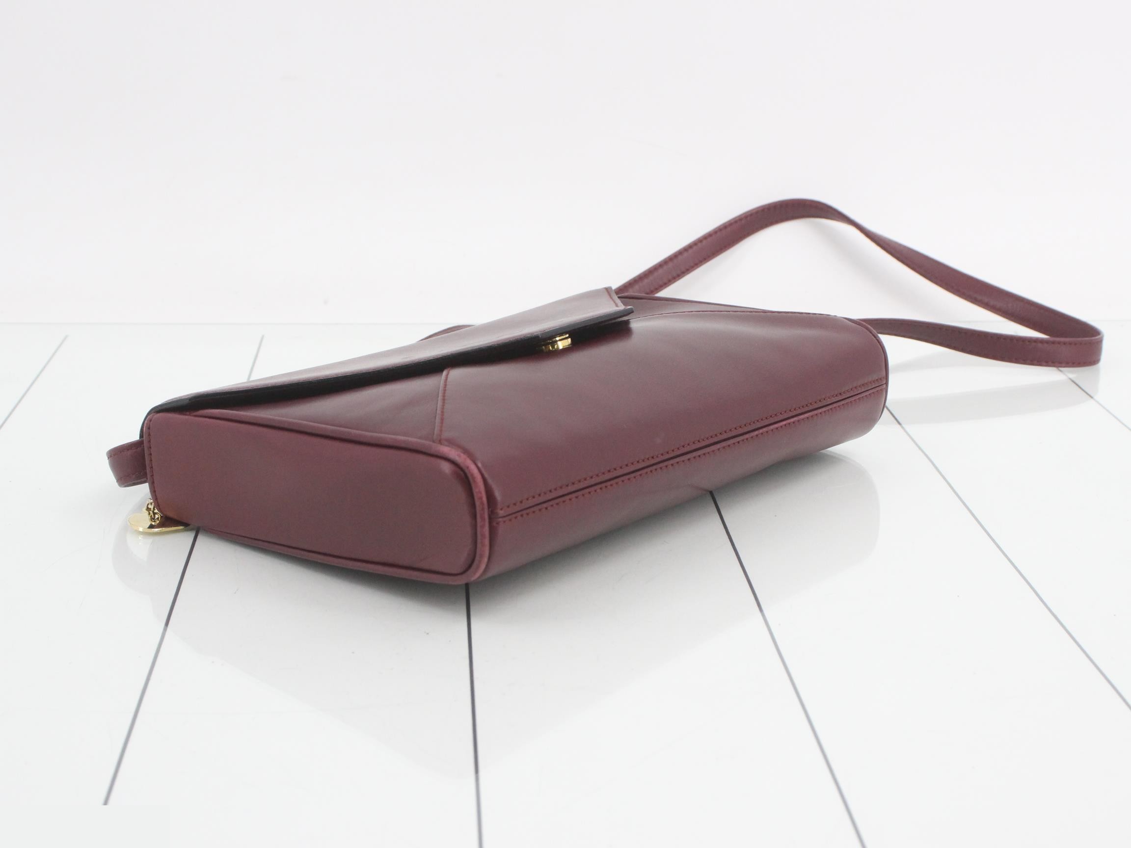 Triomphe Burcandy Leather Shoulder Bag — view 5