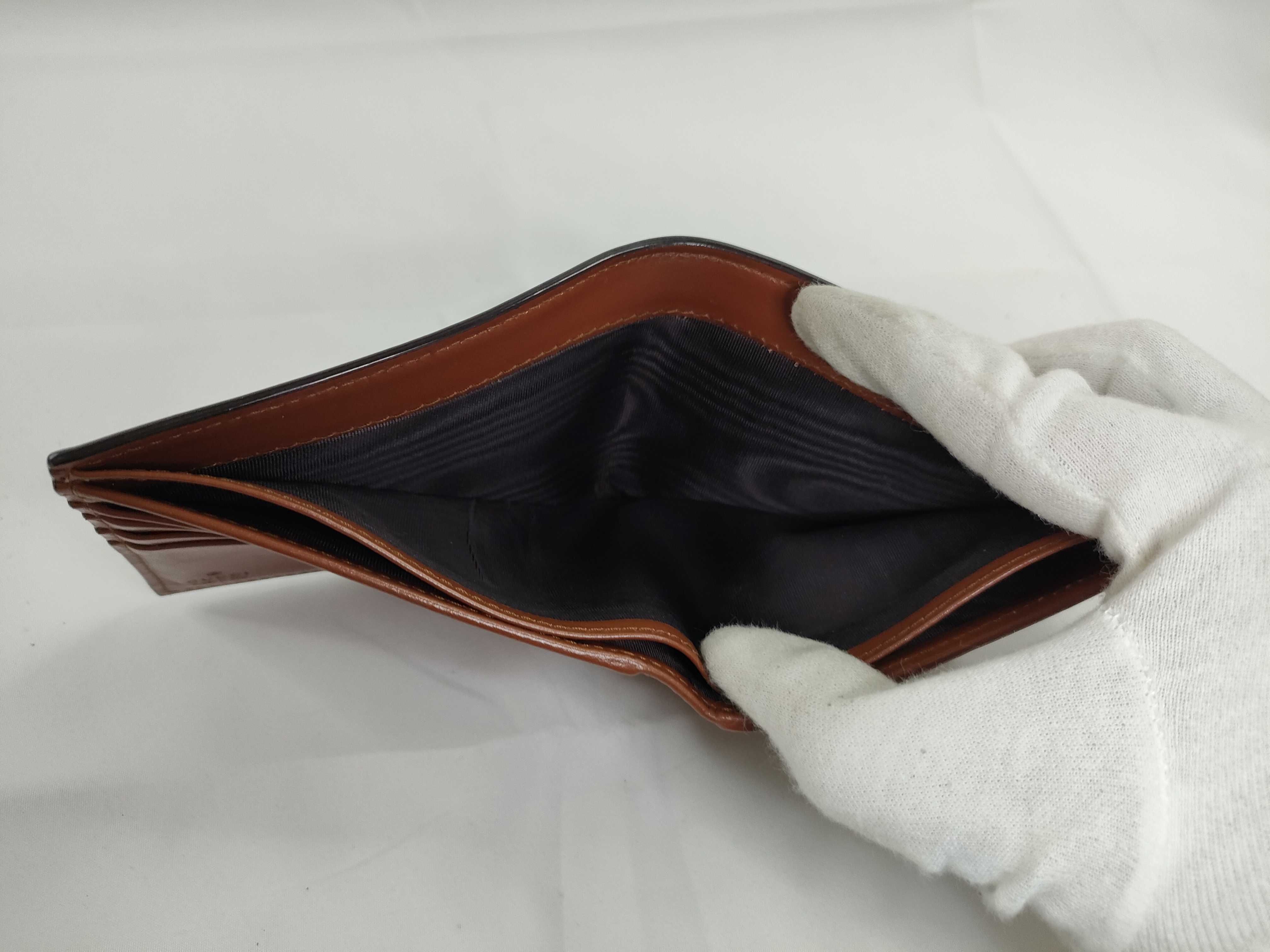 logo wallet — view 12