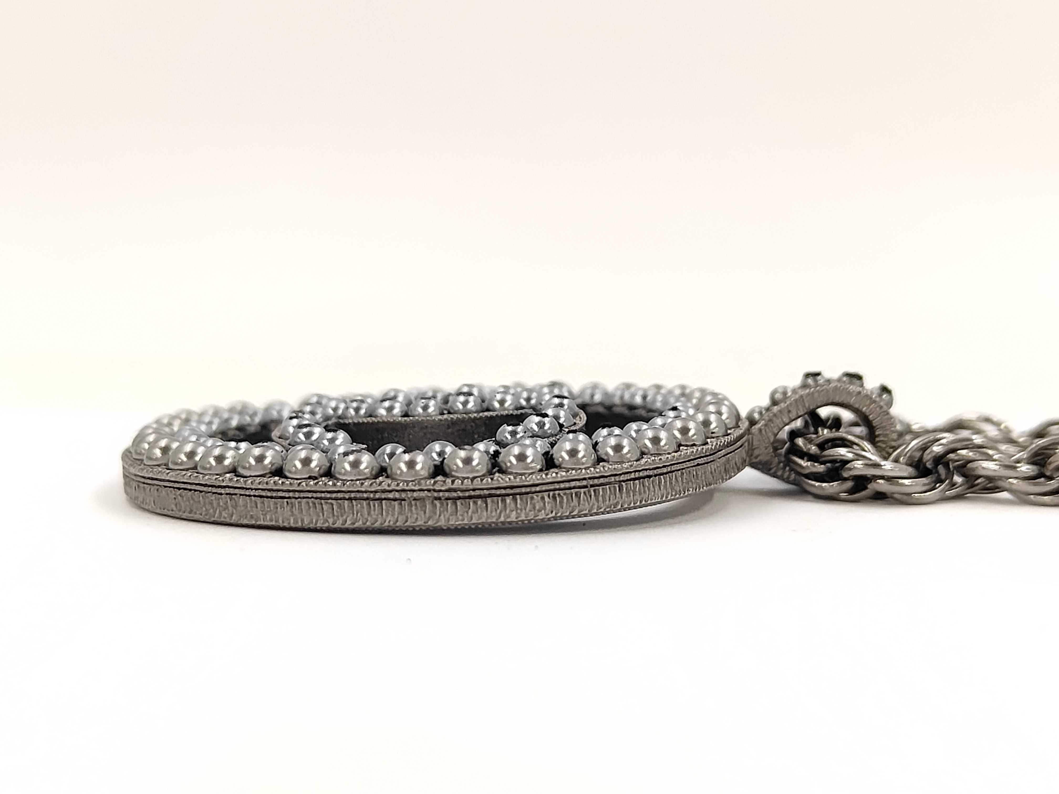 necklace — view 3