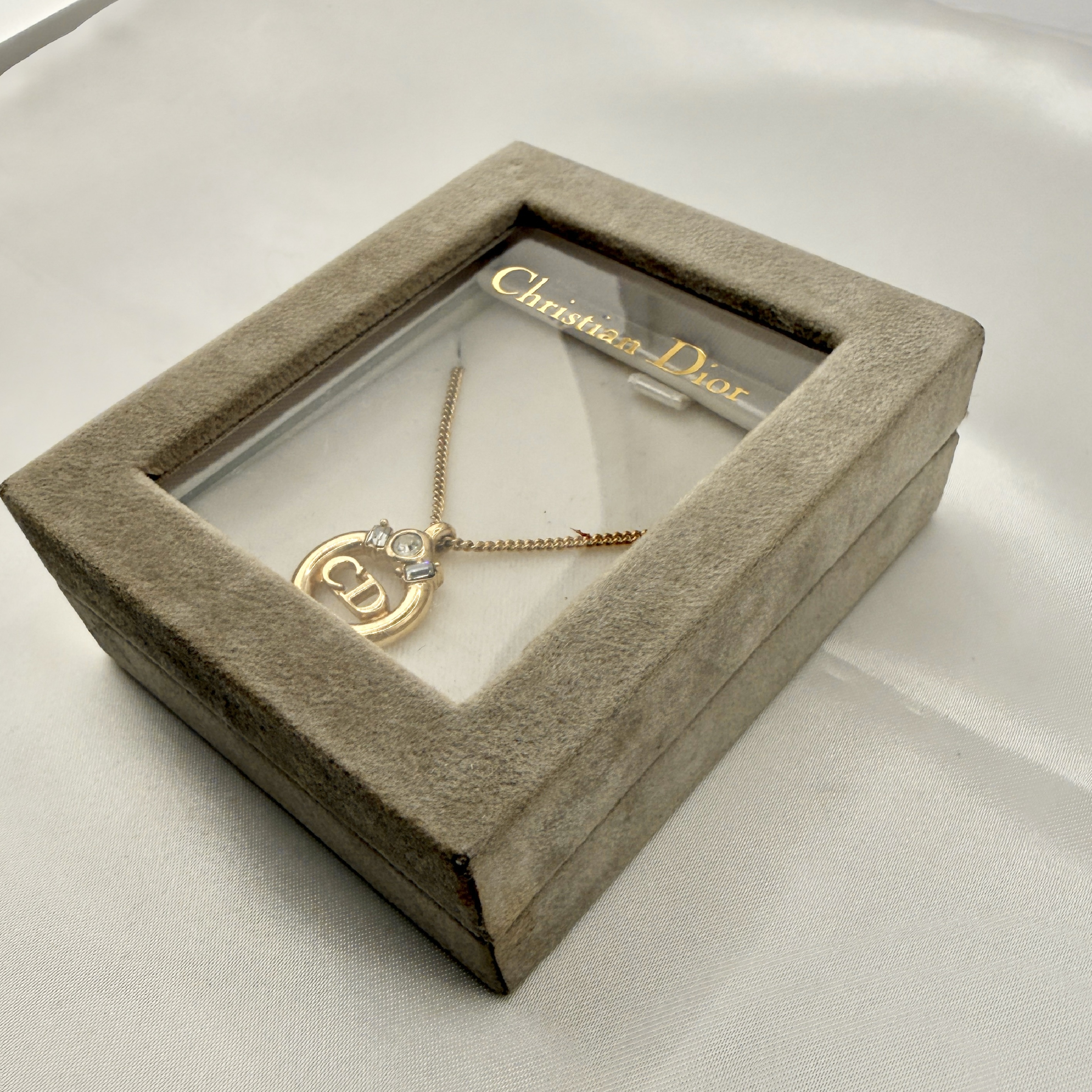 Necklace CD Logo Circle Rhinestone GP Gold Color with Box — view 7
