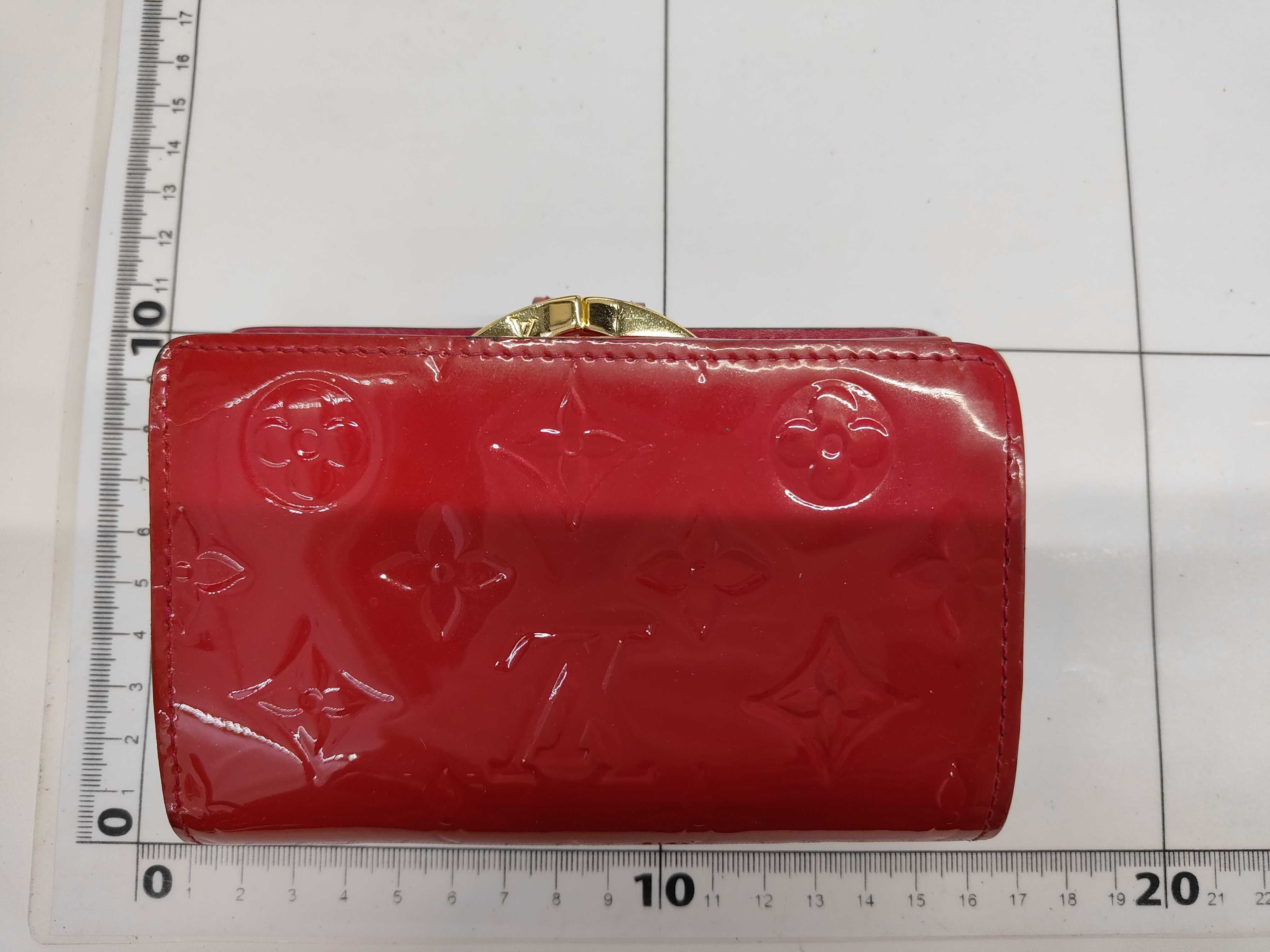 Vernis / Vernis / Folding Wallet / Enamel Wallet — view 2