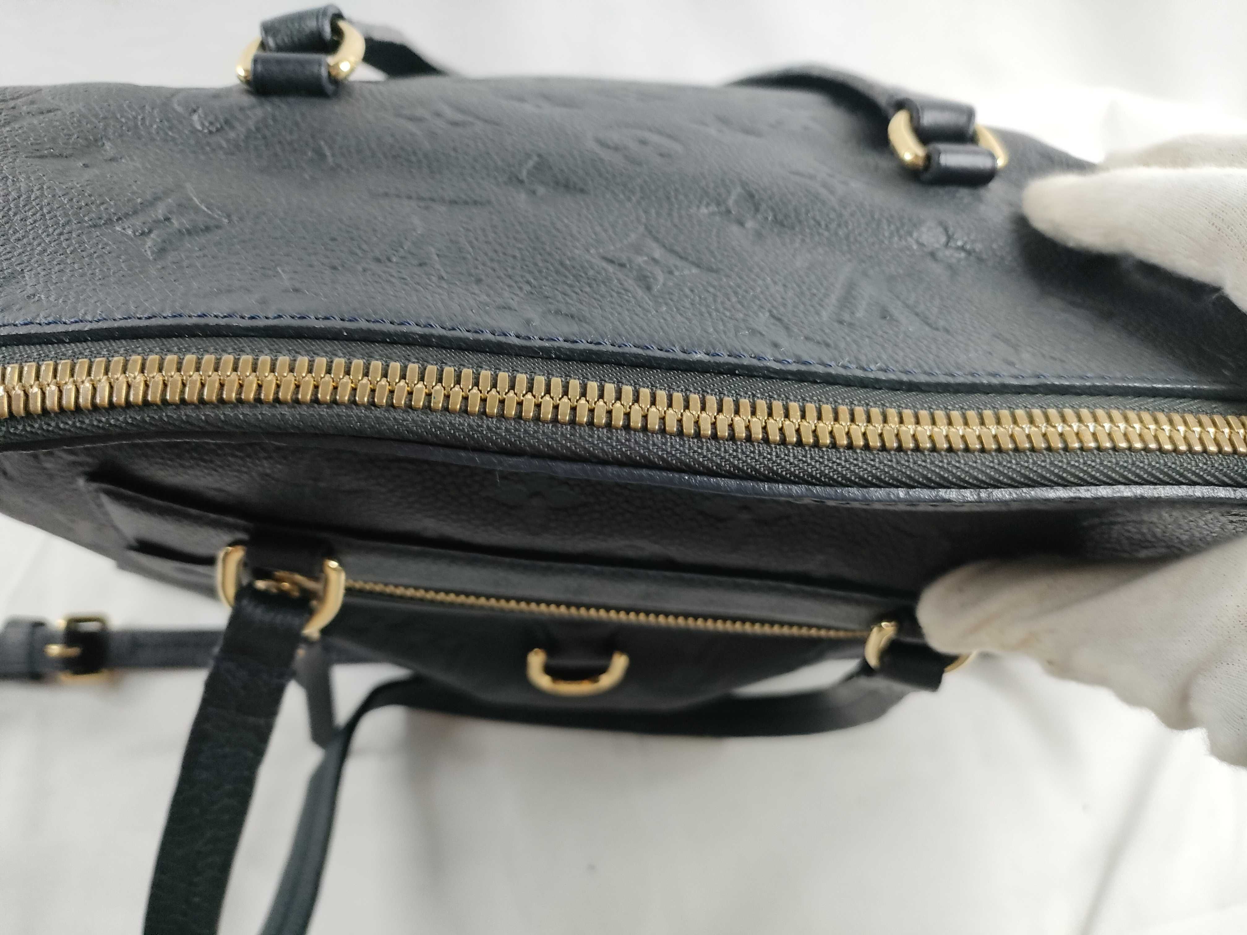 Monogram Empreinte Louis Vuitton Empreinte Lumineuse Leather 2-way Shoulder Bag Serial Shoulder Bag — view 10