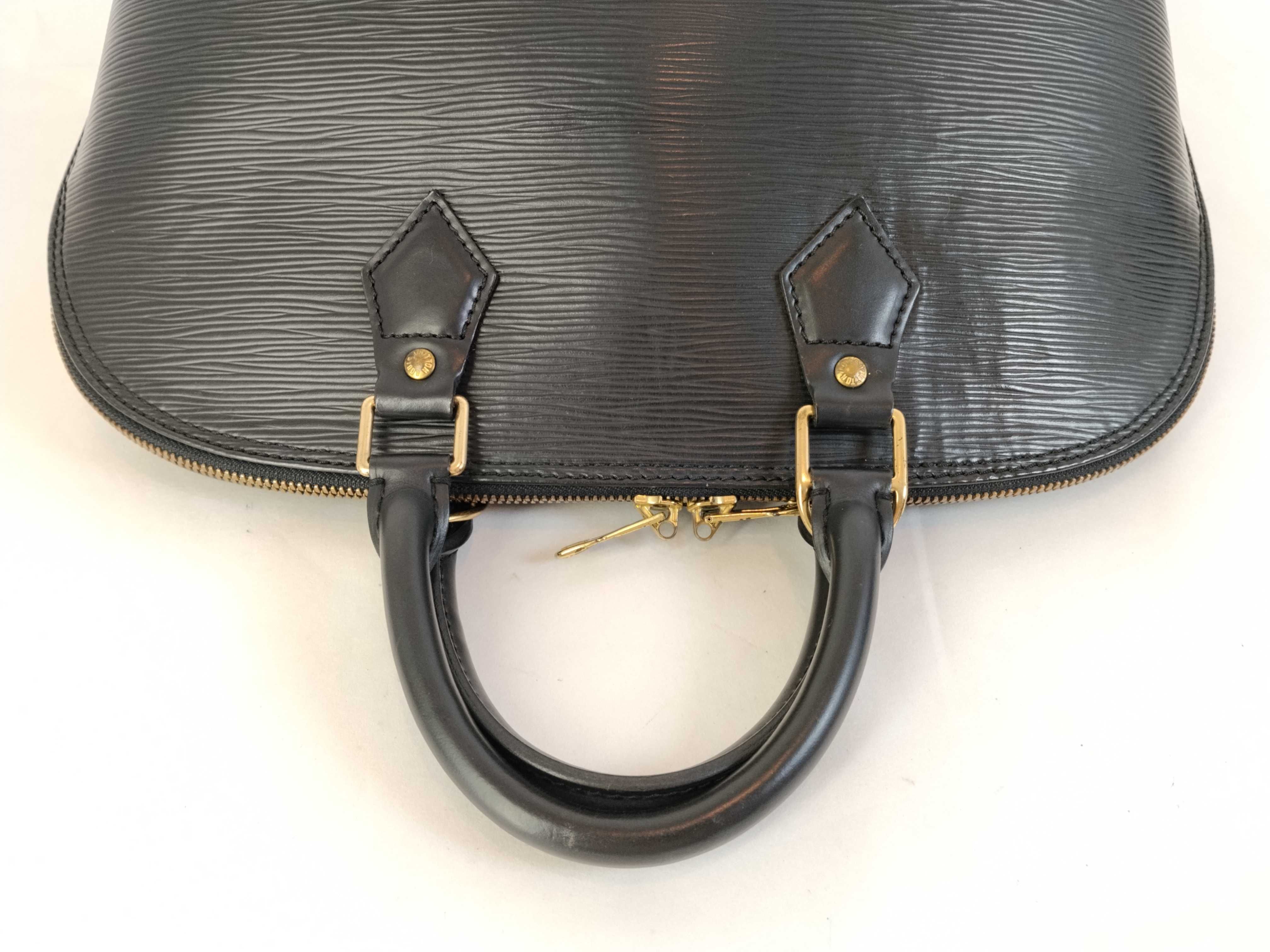 Epi Alma PM Black M52142 Handbag — view 3