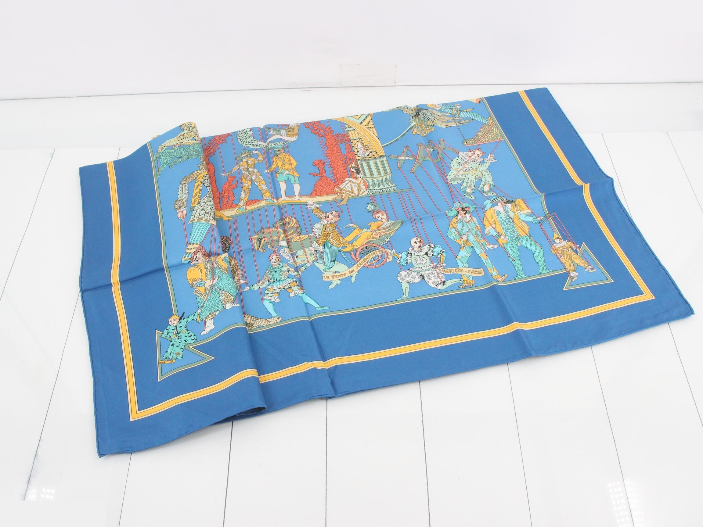 Large size carré, blue — view 3