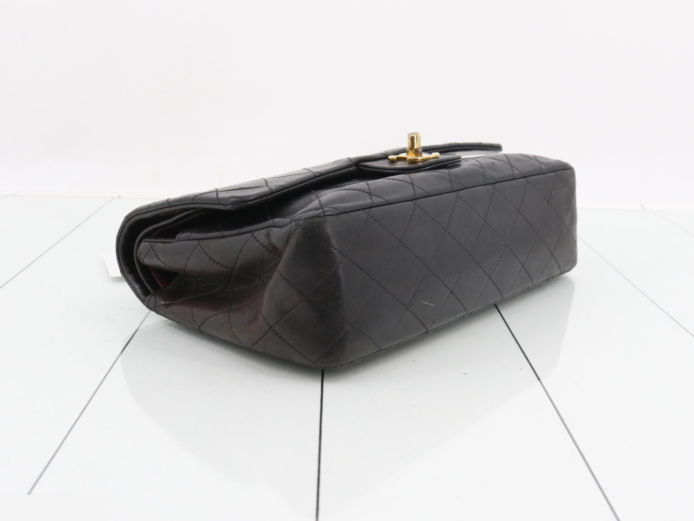 Matelassé 25 Lambskin Double Flap Double Chain Black Gold Hardware — view 5