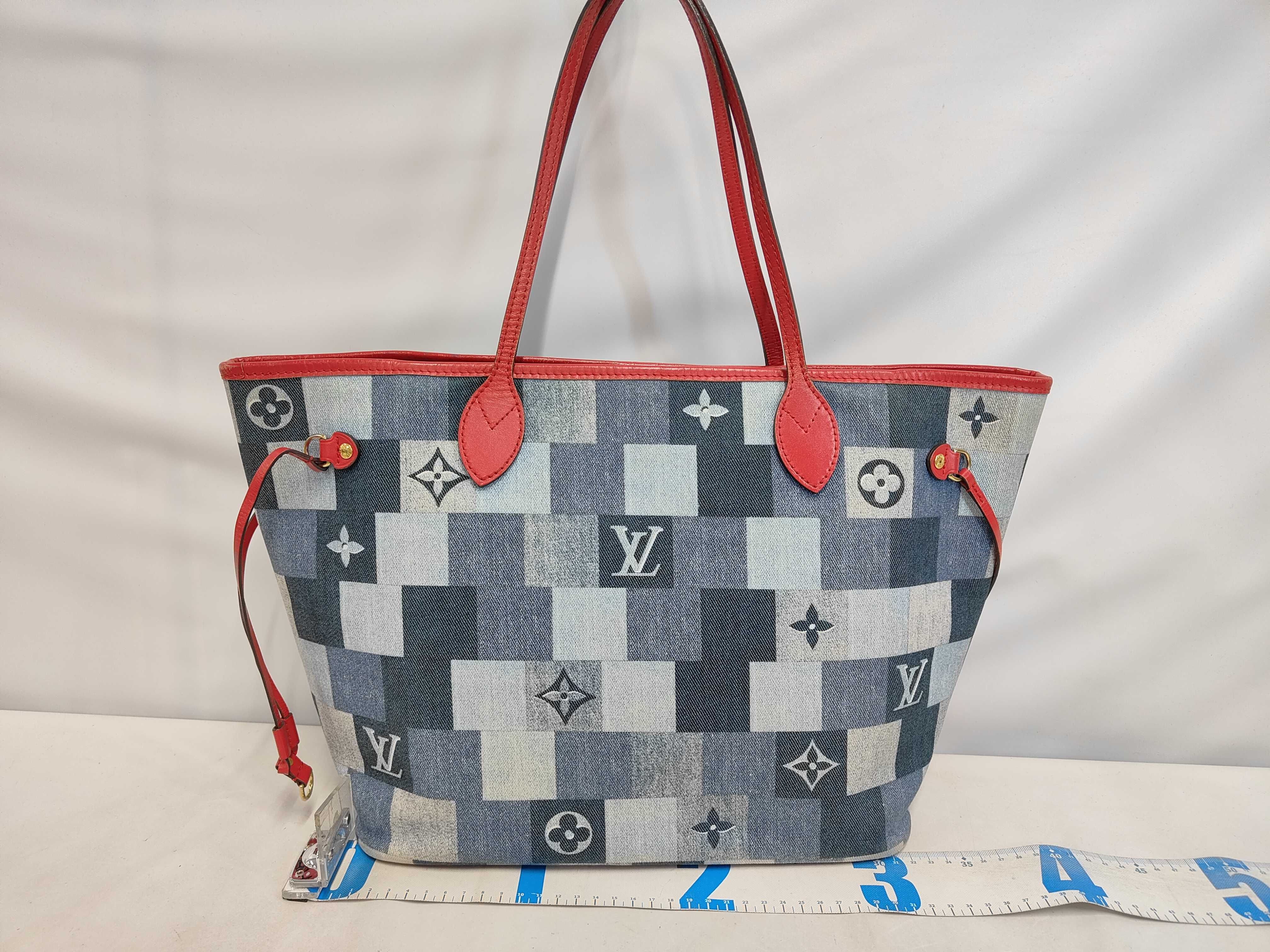 Denim Neverfull MM M44981 Tote Bag — view 2