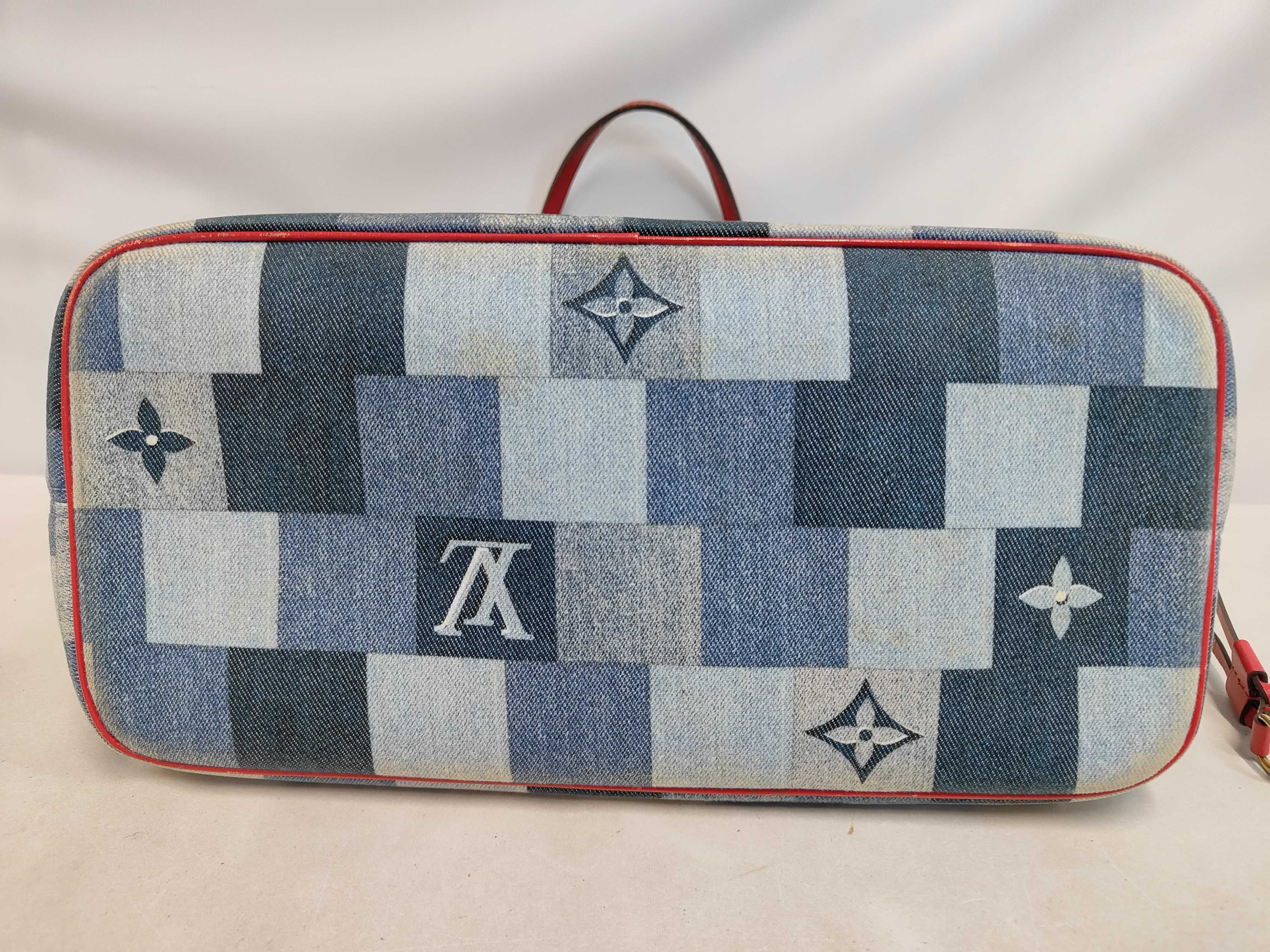 Denim Neverfull MM M44981 Tote Bag — view 4