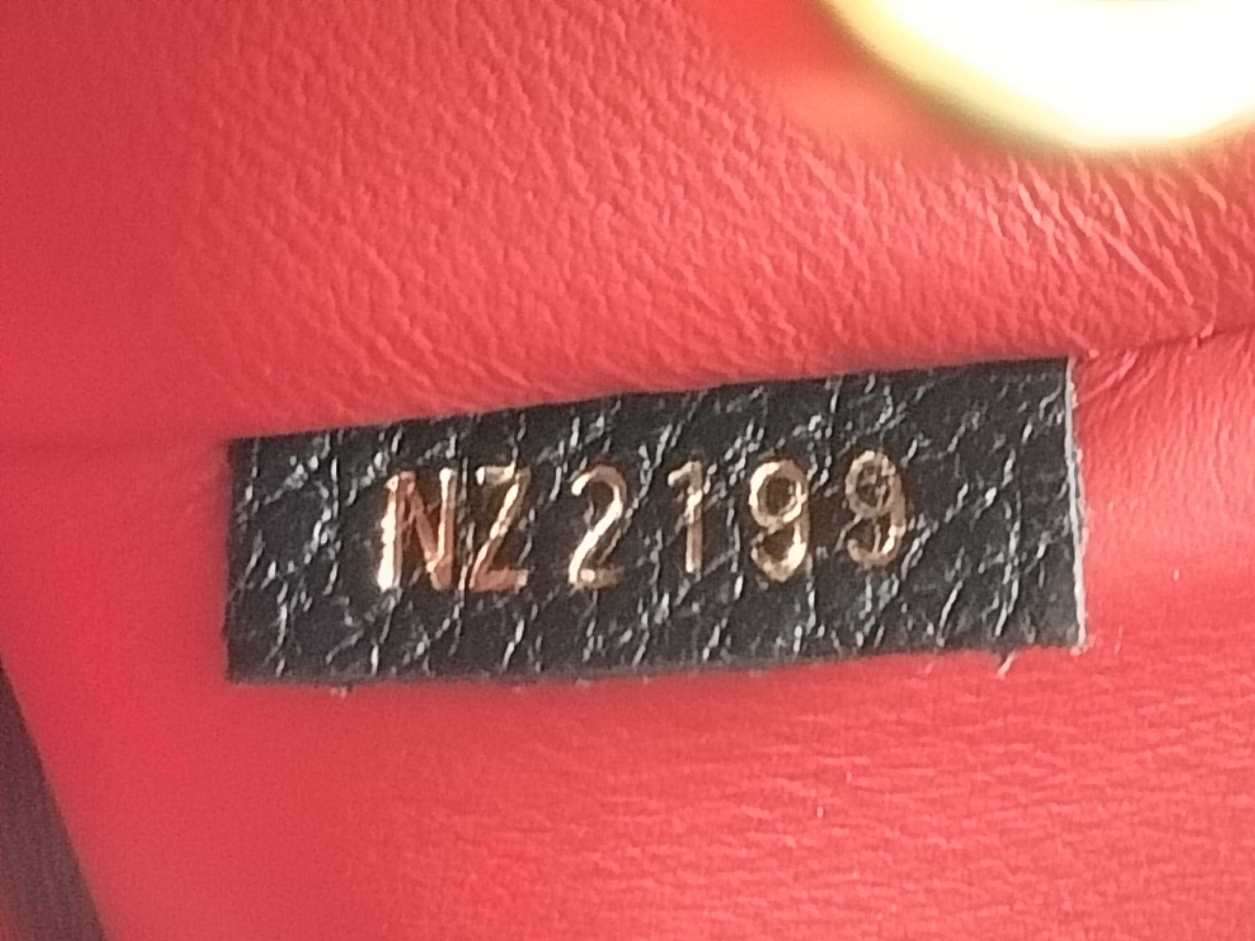 LV City Steamer PM Handbag — view 14