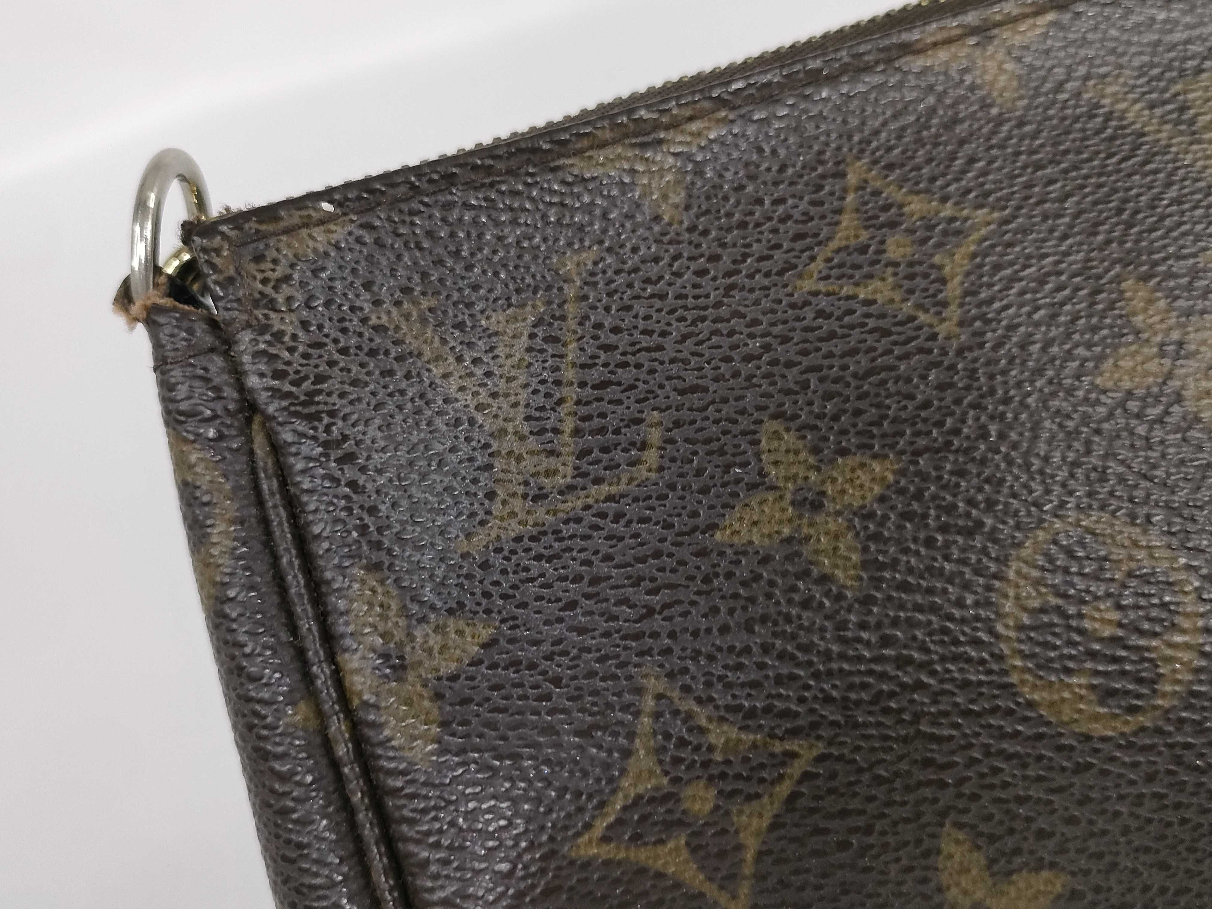 Monogram Louis Vuitton Accessoires Pouch — view 13