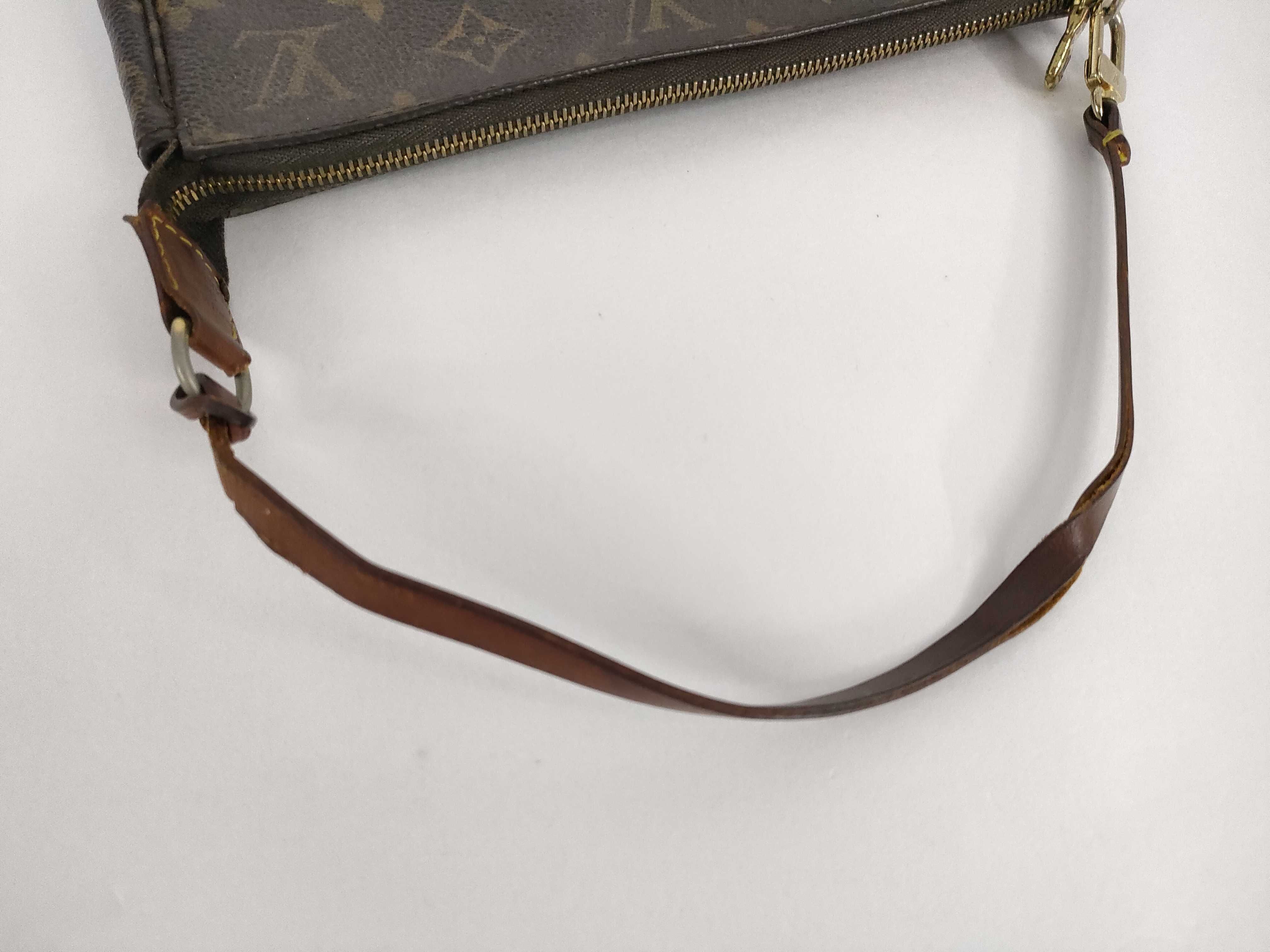 Monogram Louis Vuitton Accessoires Pouch — view 3