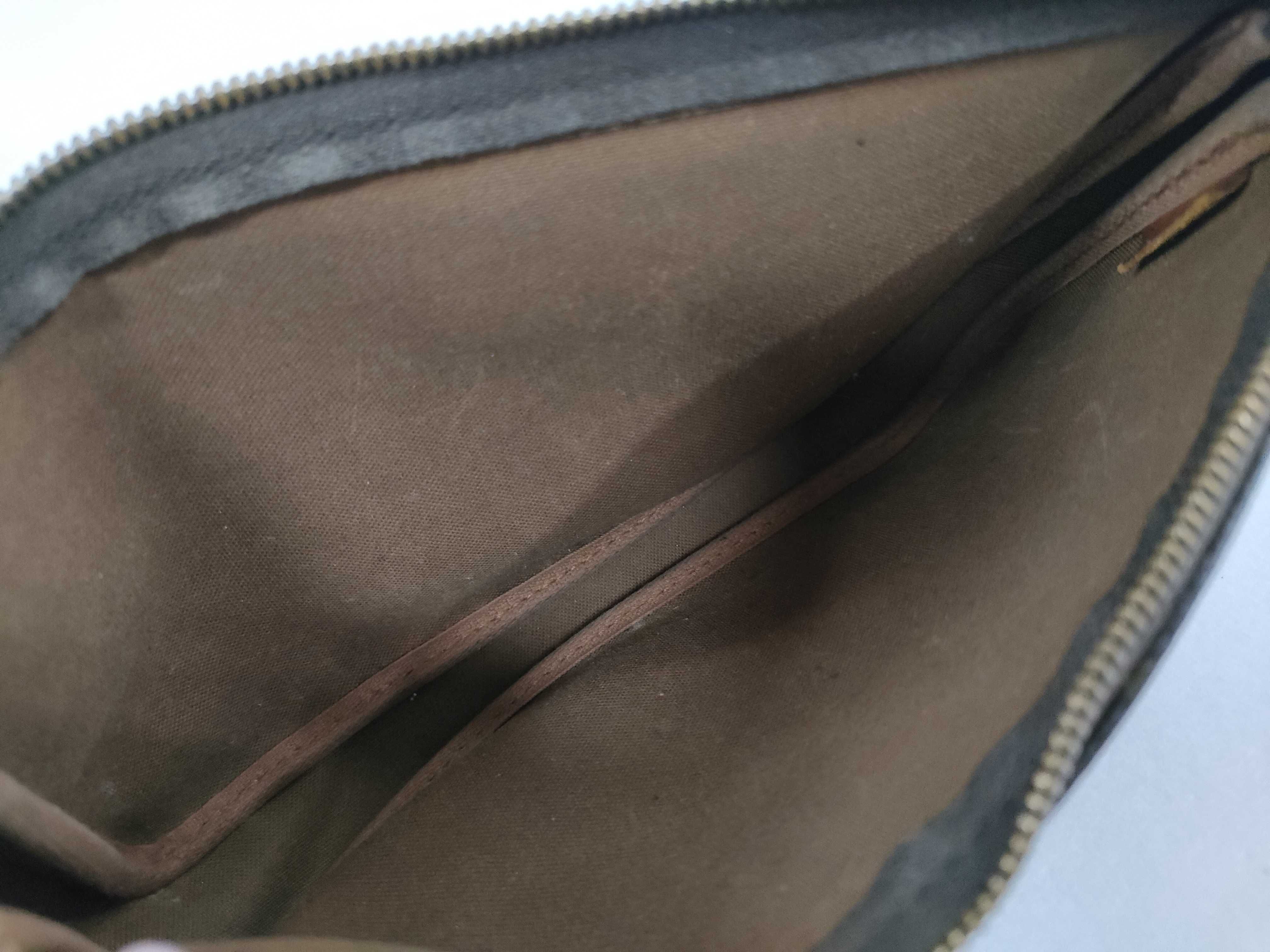 Monogram Louis Vuitton Accessoires Pouch — view 9