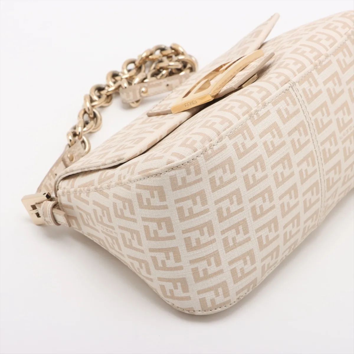 Zucchino Mamma Bucket PVC x Leather Shoulder Bag White 8BR180 — view 4
