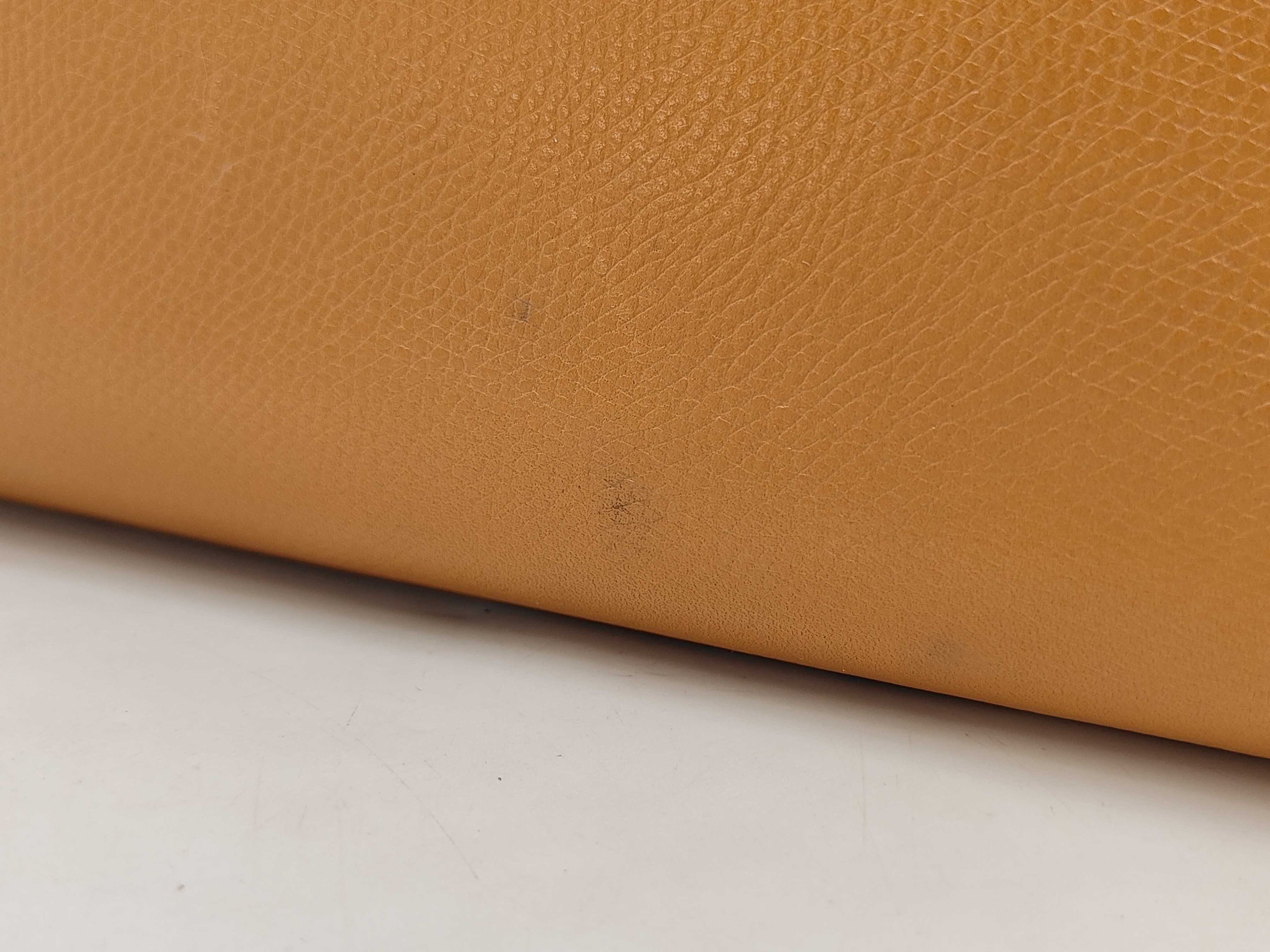 Kelly 28 Courchevel Leather, Brown with Gold Hardware, Stamp: L, Strap not included, Handbag — view 13