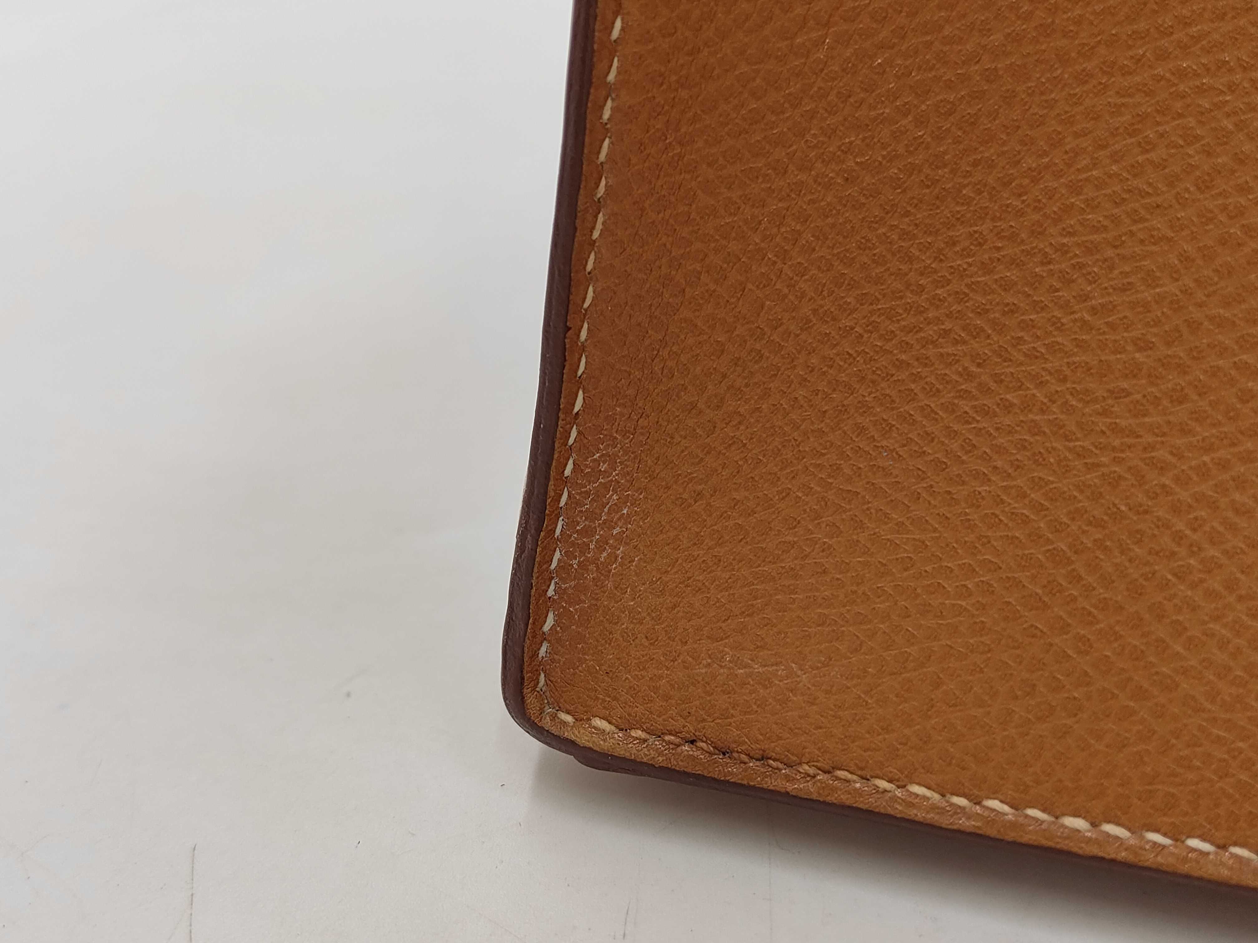 Kelly 28 Courchevel Leather, Brown with Gold Hardware, Stamp: L, Strap not included, Handbag — view 15