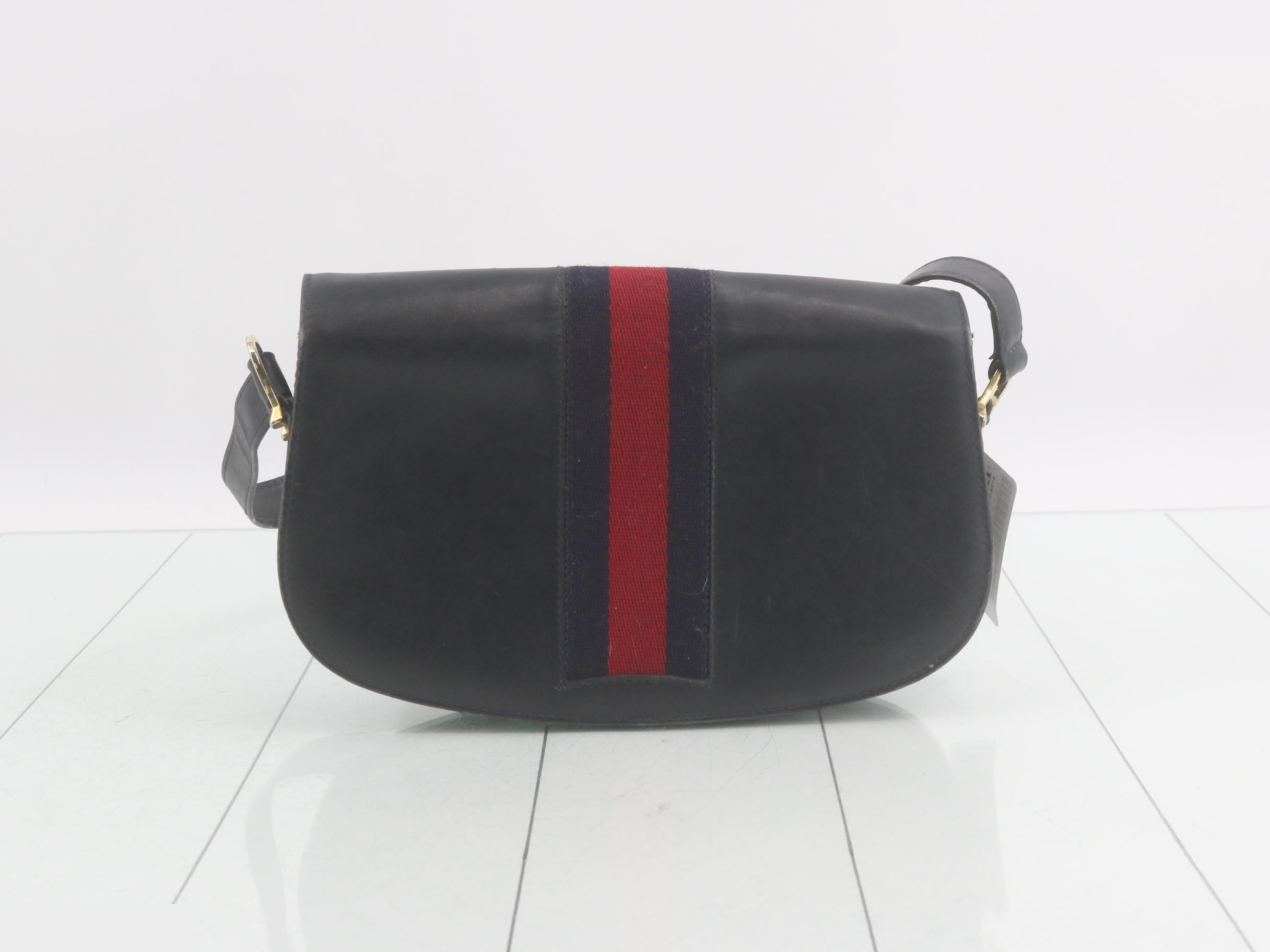 Old Gucci shoulder bag — view 2