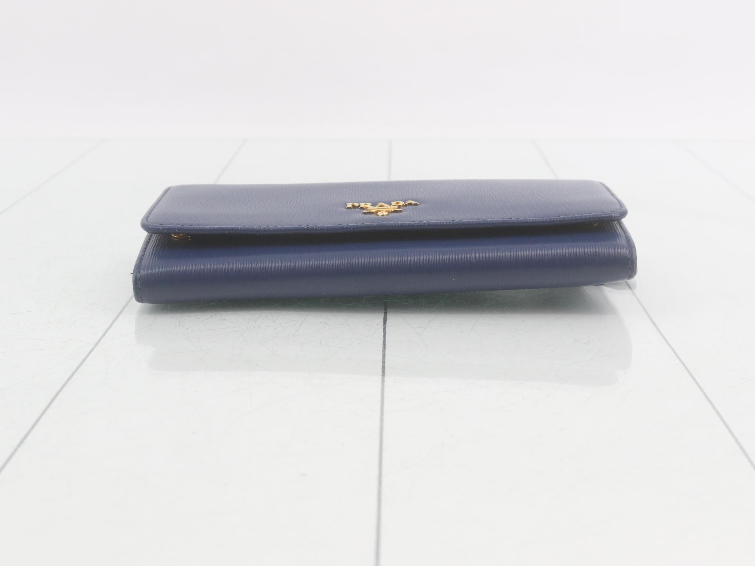 Other lines: Bags and Wallets — view 3