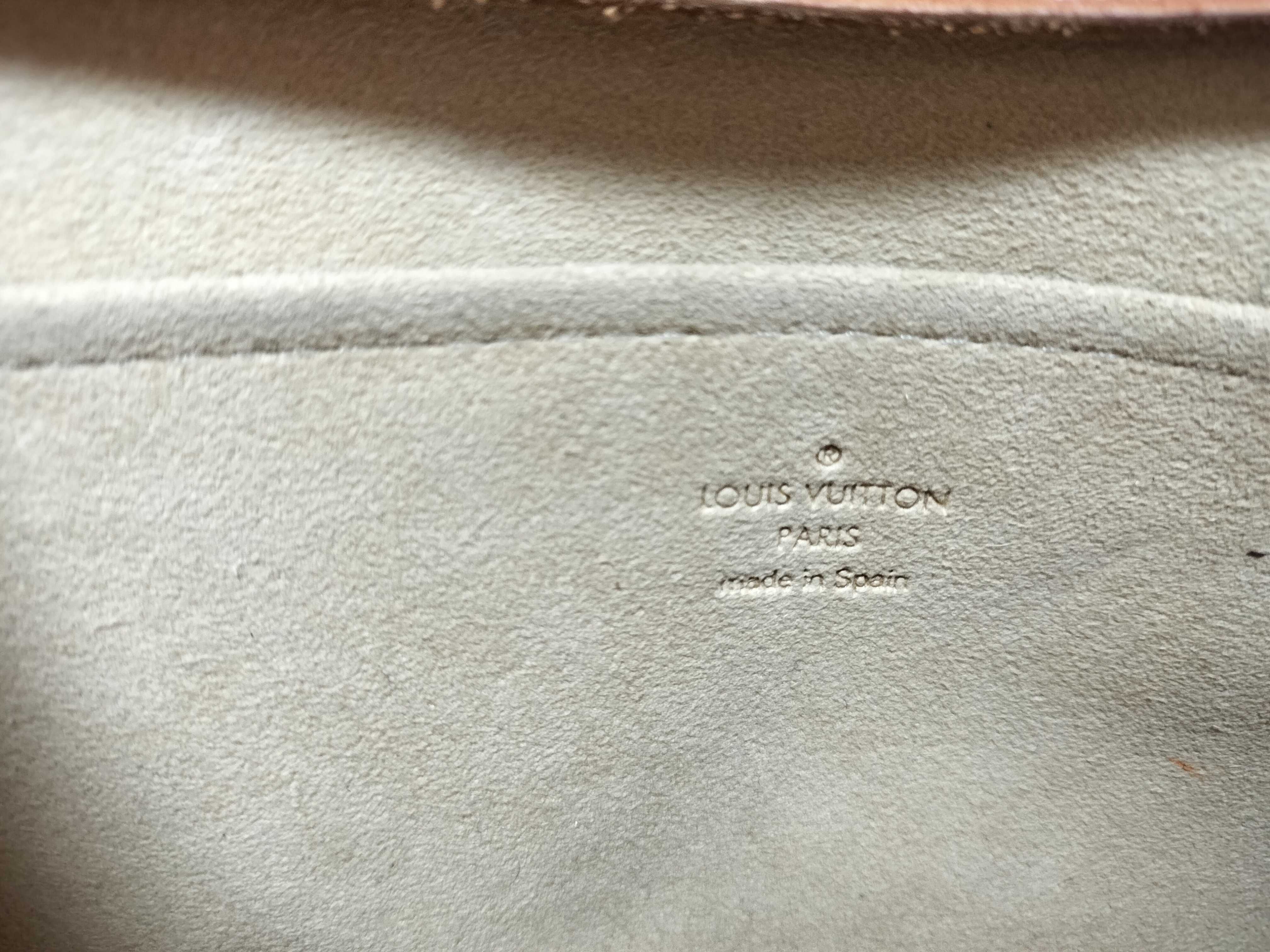 Monogram — view 10