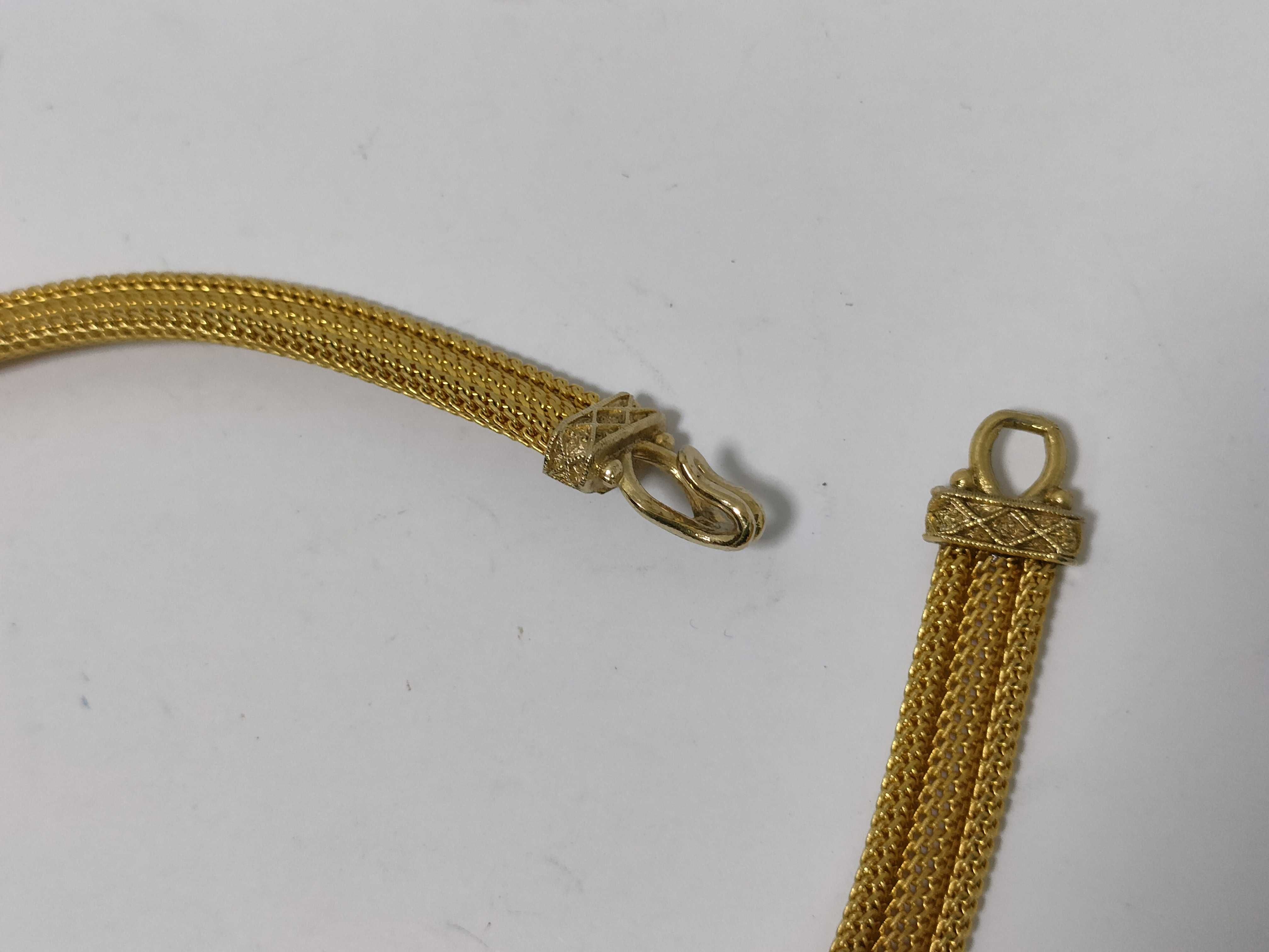necklace — view 4