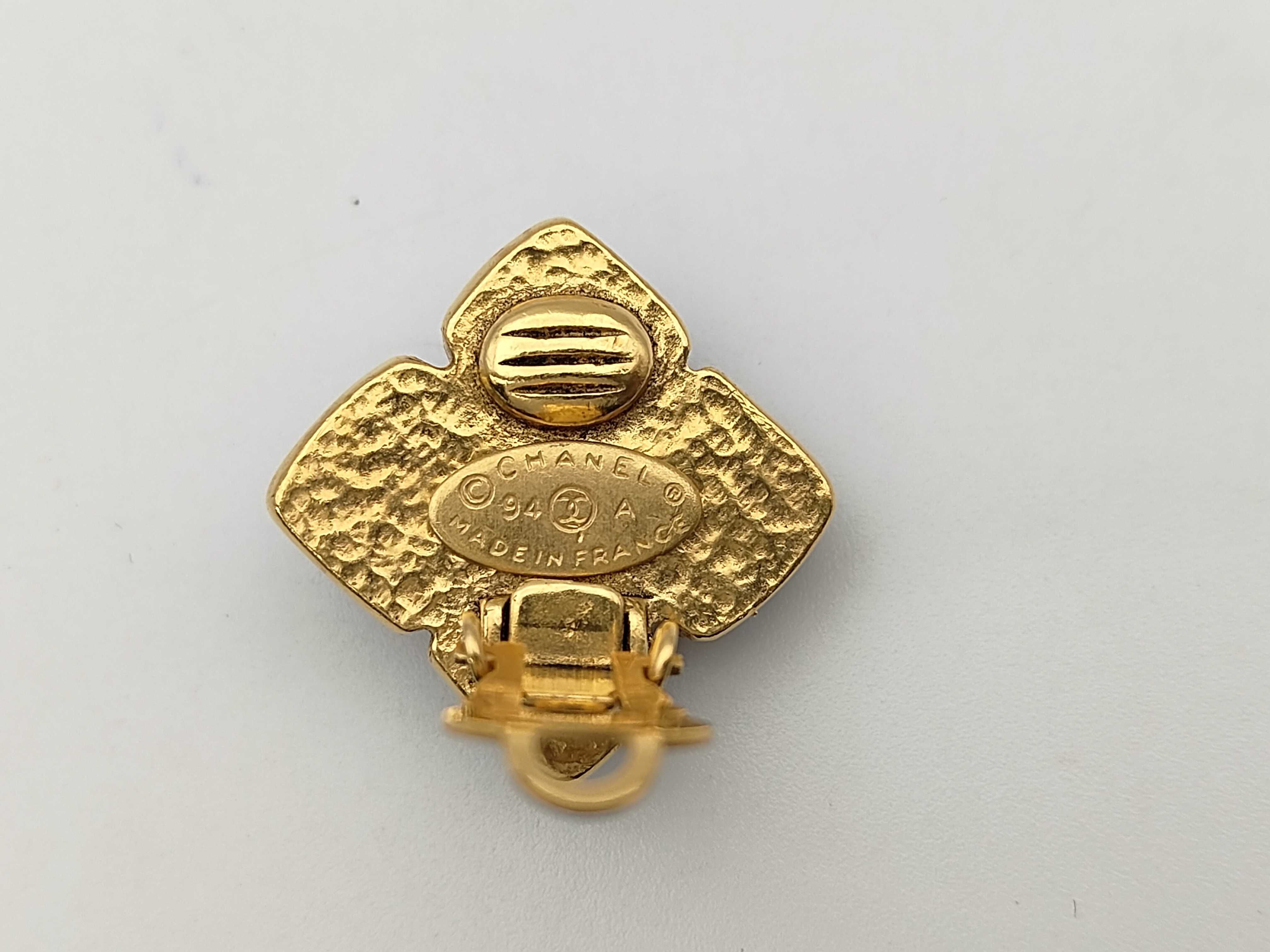 94A Coco Mark Gripoix Four-Leaf Clover Motif Earrings — view 5