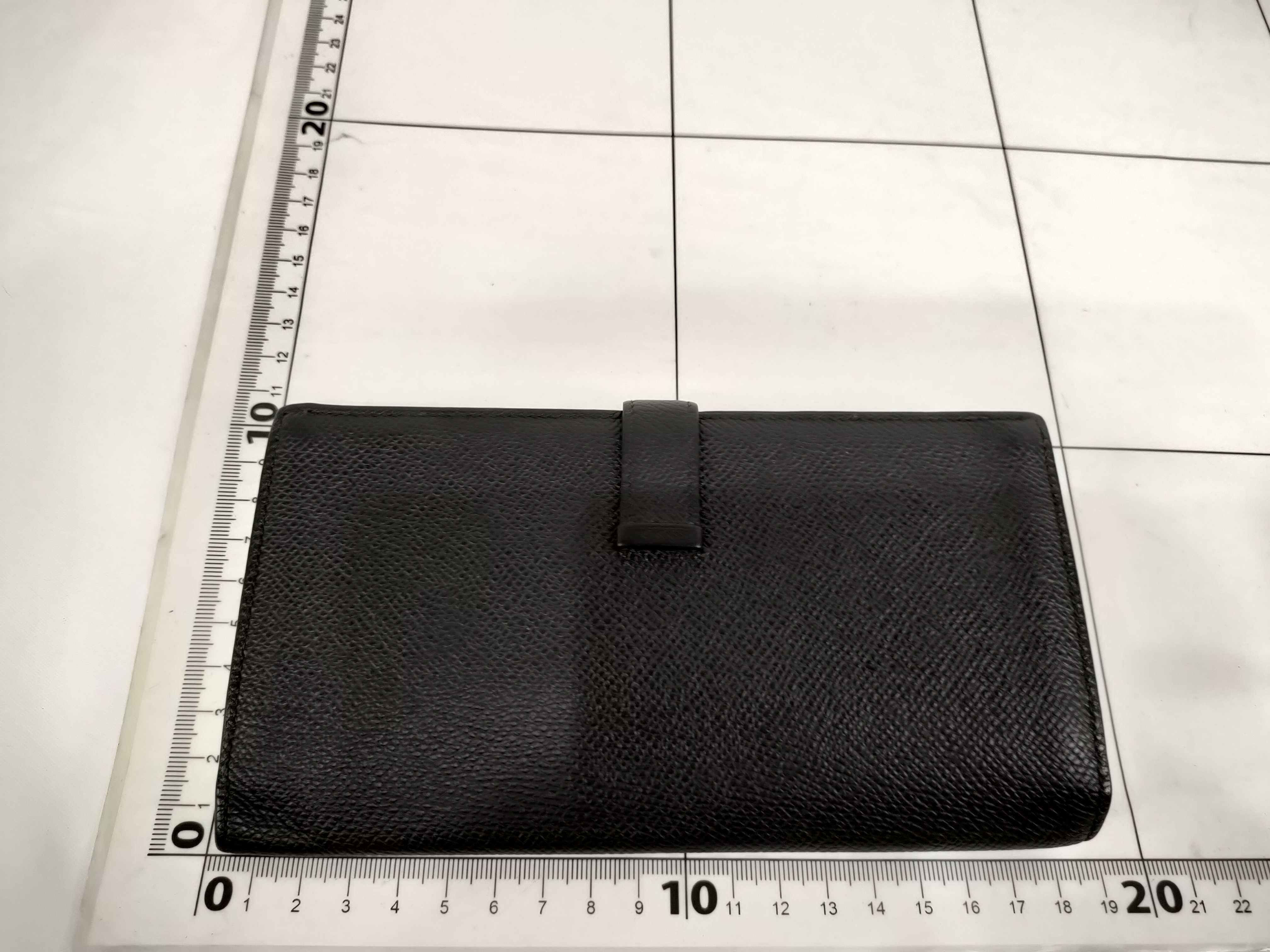 Bearn Soufflé wallet with box and stamp R — view 2
