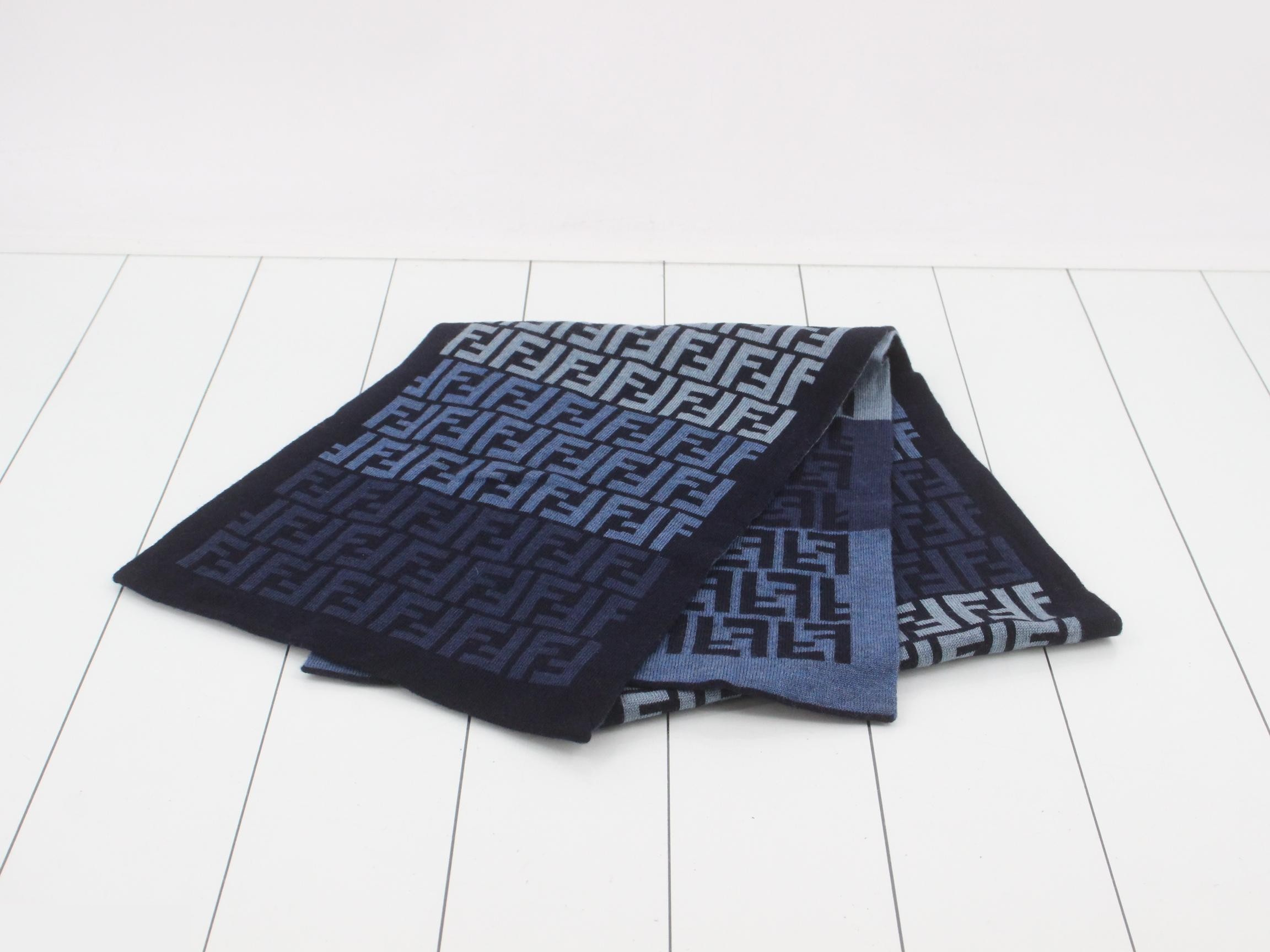 ZUCCA Scarf, 3 Colors, Blue — view 2