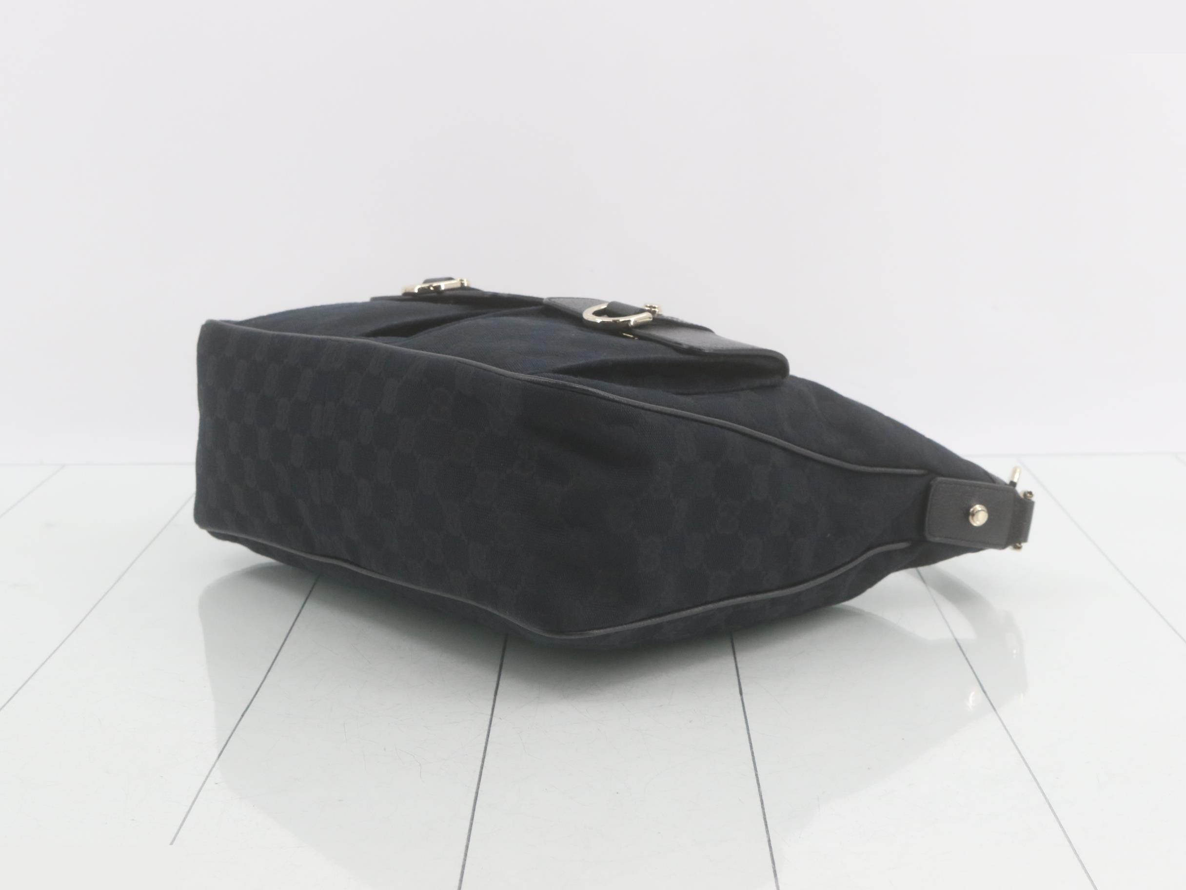 GG Canvas Abbey One-Shoulder Bag — view 6